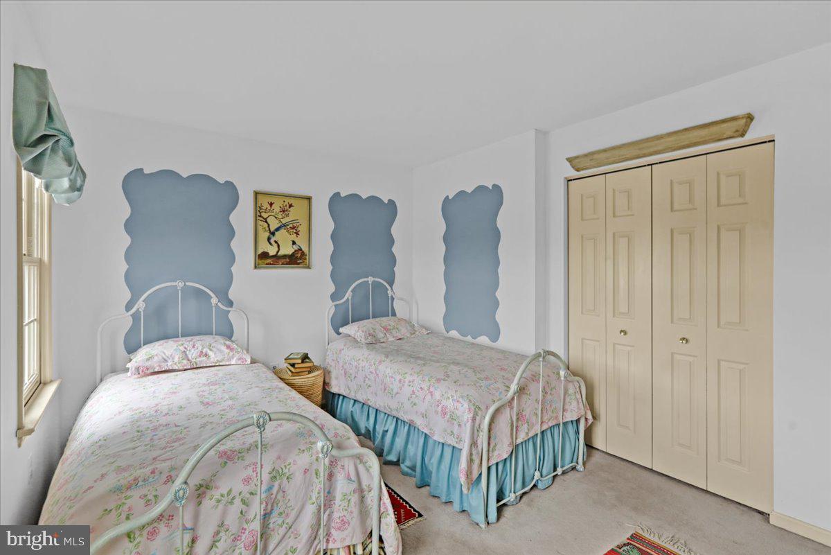 QUAIL HOLLOW - Residential