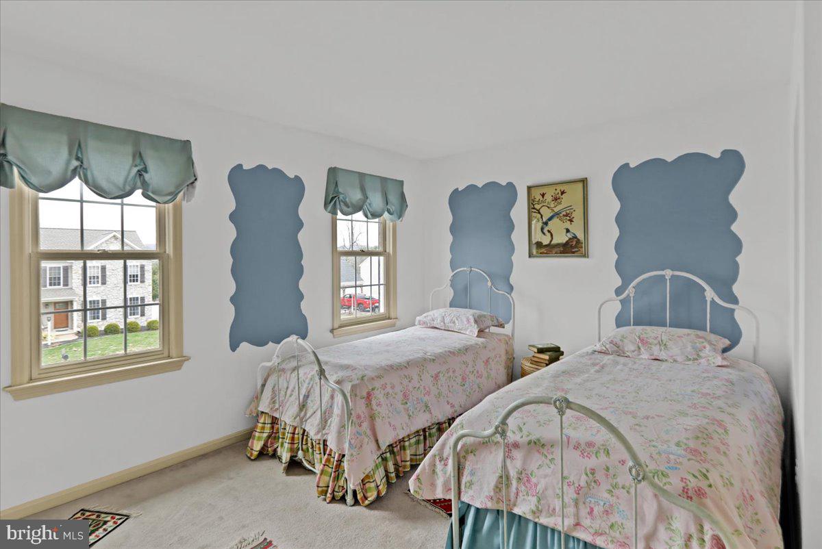 QUAIL HOLLOW - Residential