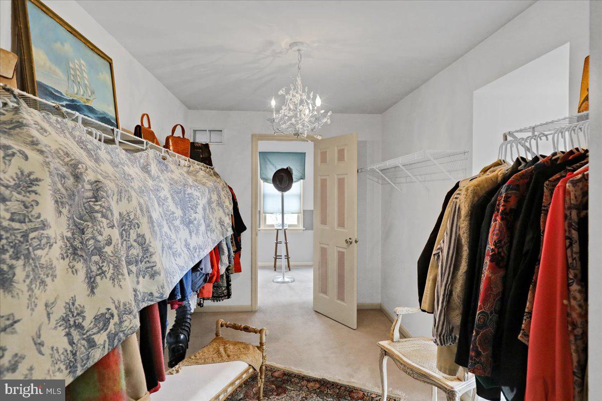 QUAIL HOLLOW - Residential