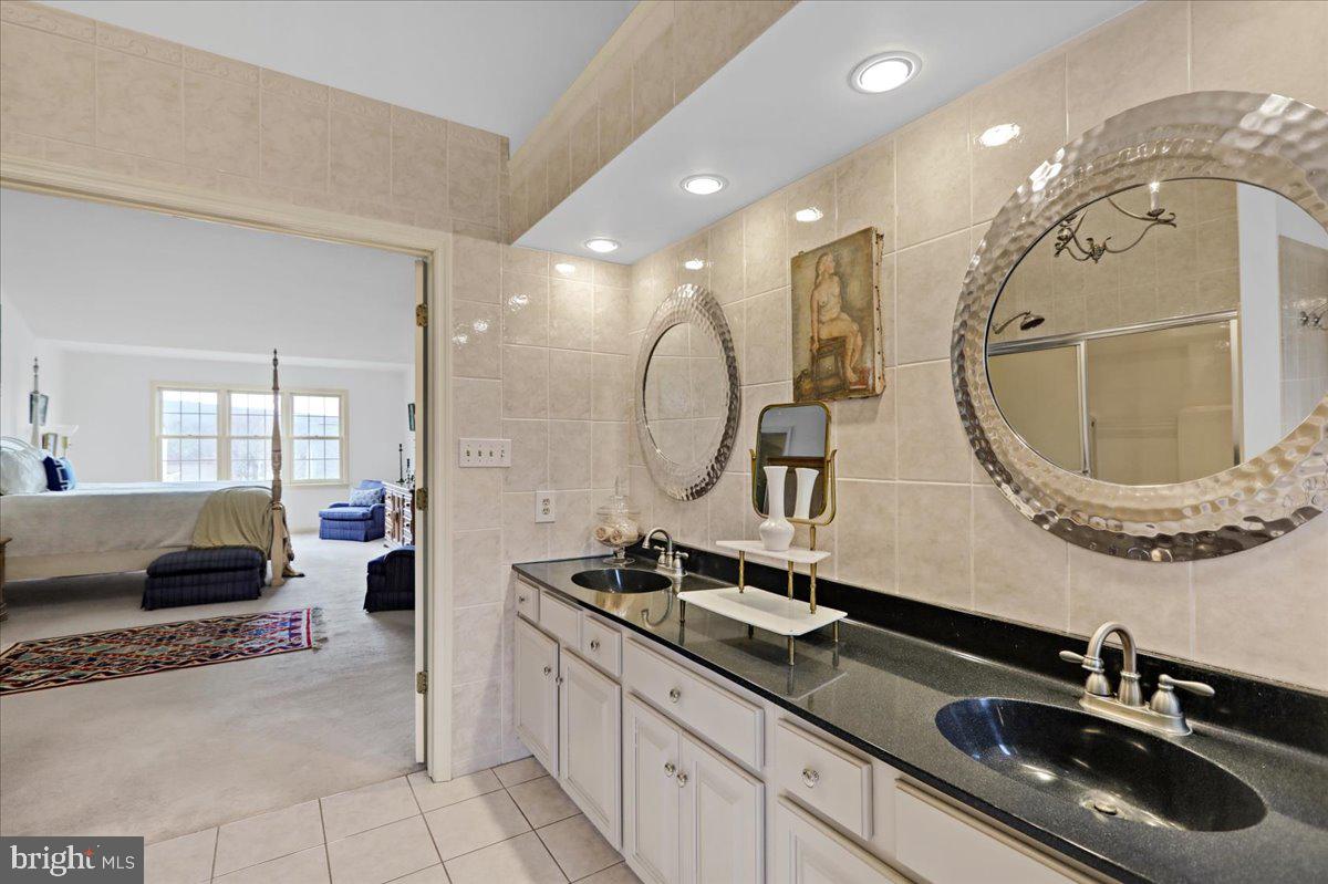 QUAIL HOLLOW - Residential