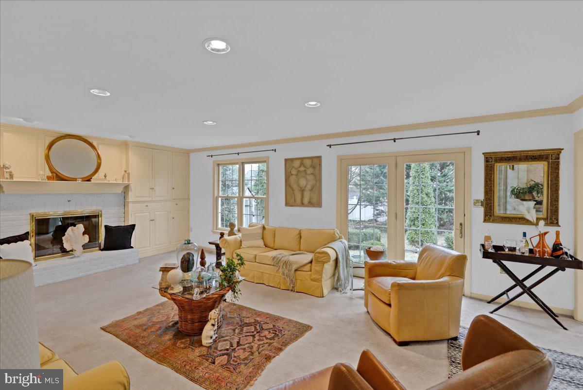 QUAIL HOLLOW - Residential