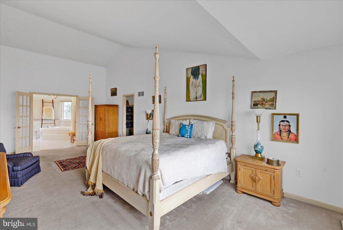 QUAIL HOLLOW - Residential