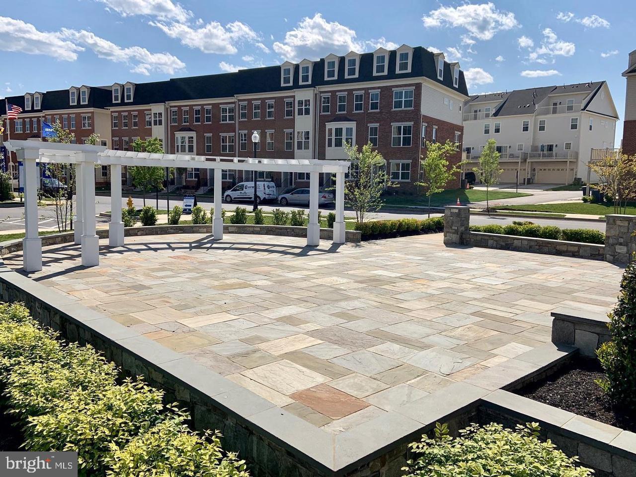 WESTVIEW SOUTH - Residential