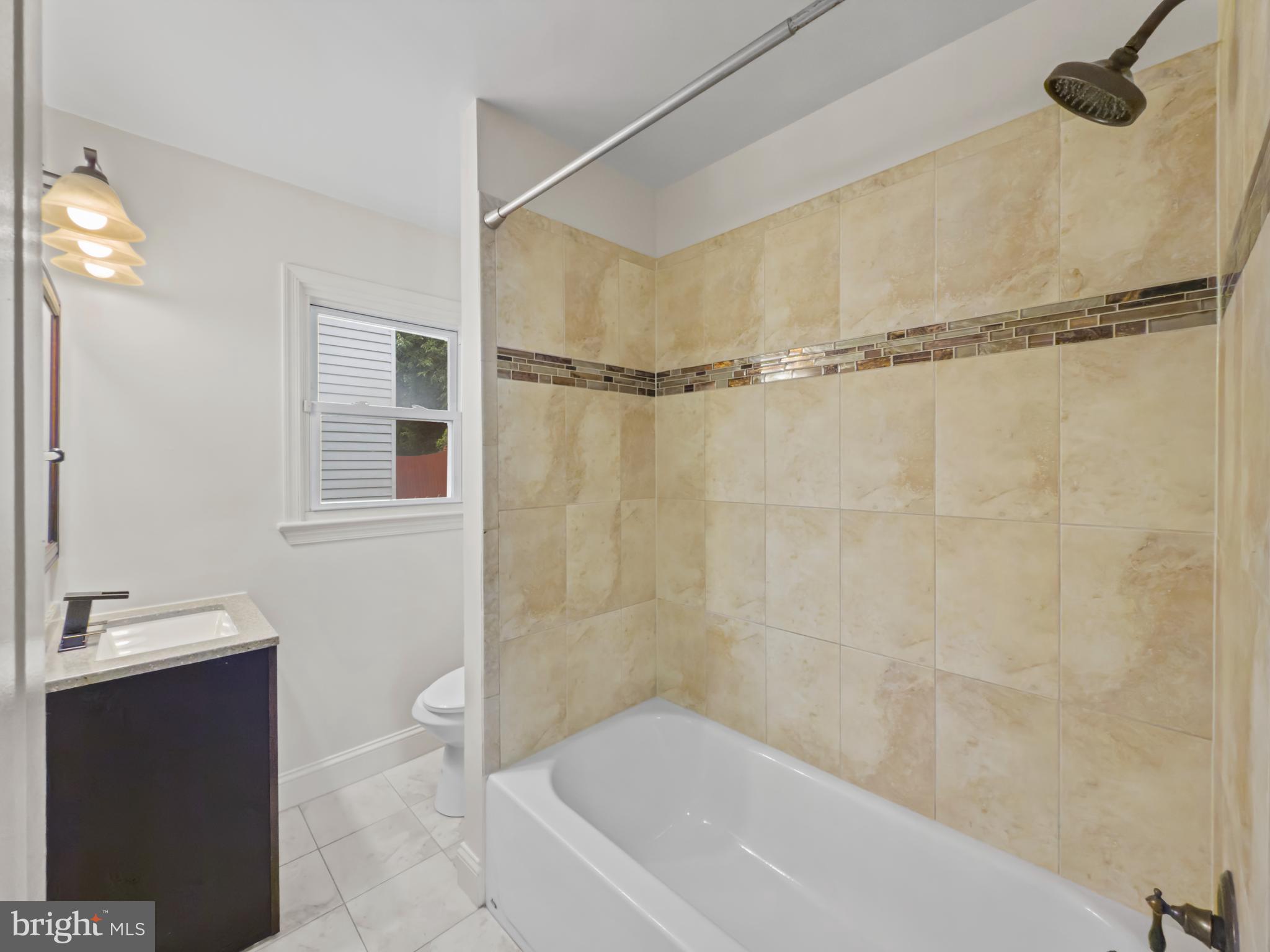 COLUMBIA HIGHLANDS - Residential