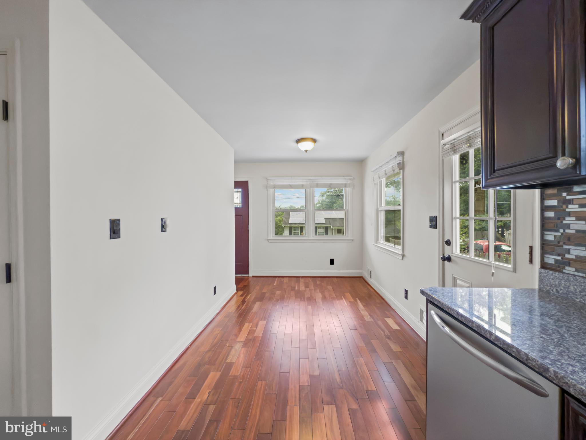 COLUMBIA HIGHLANDS - Residential