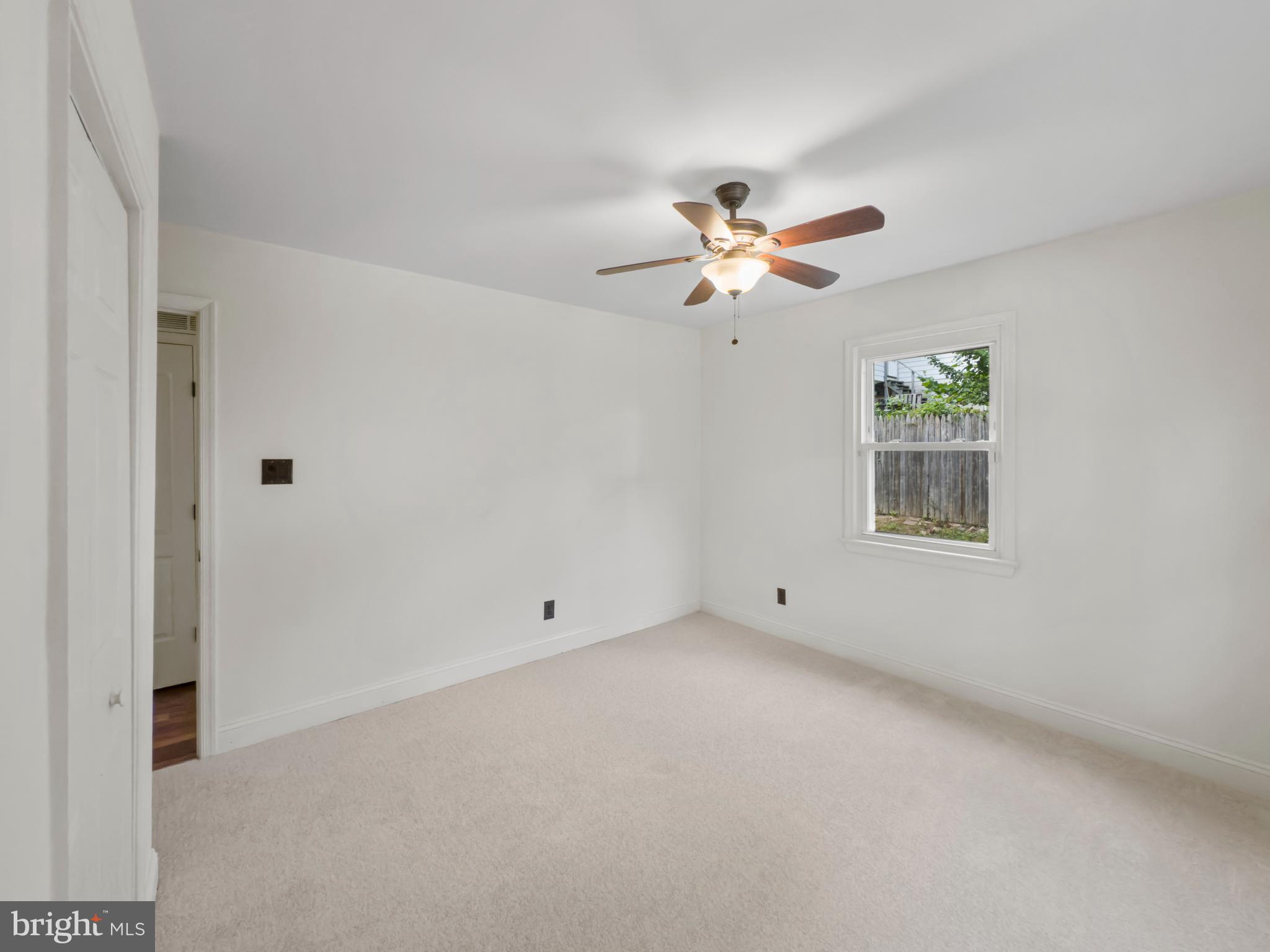 COLUMBIA HIGHLANDS - Residential