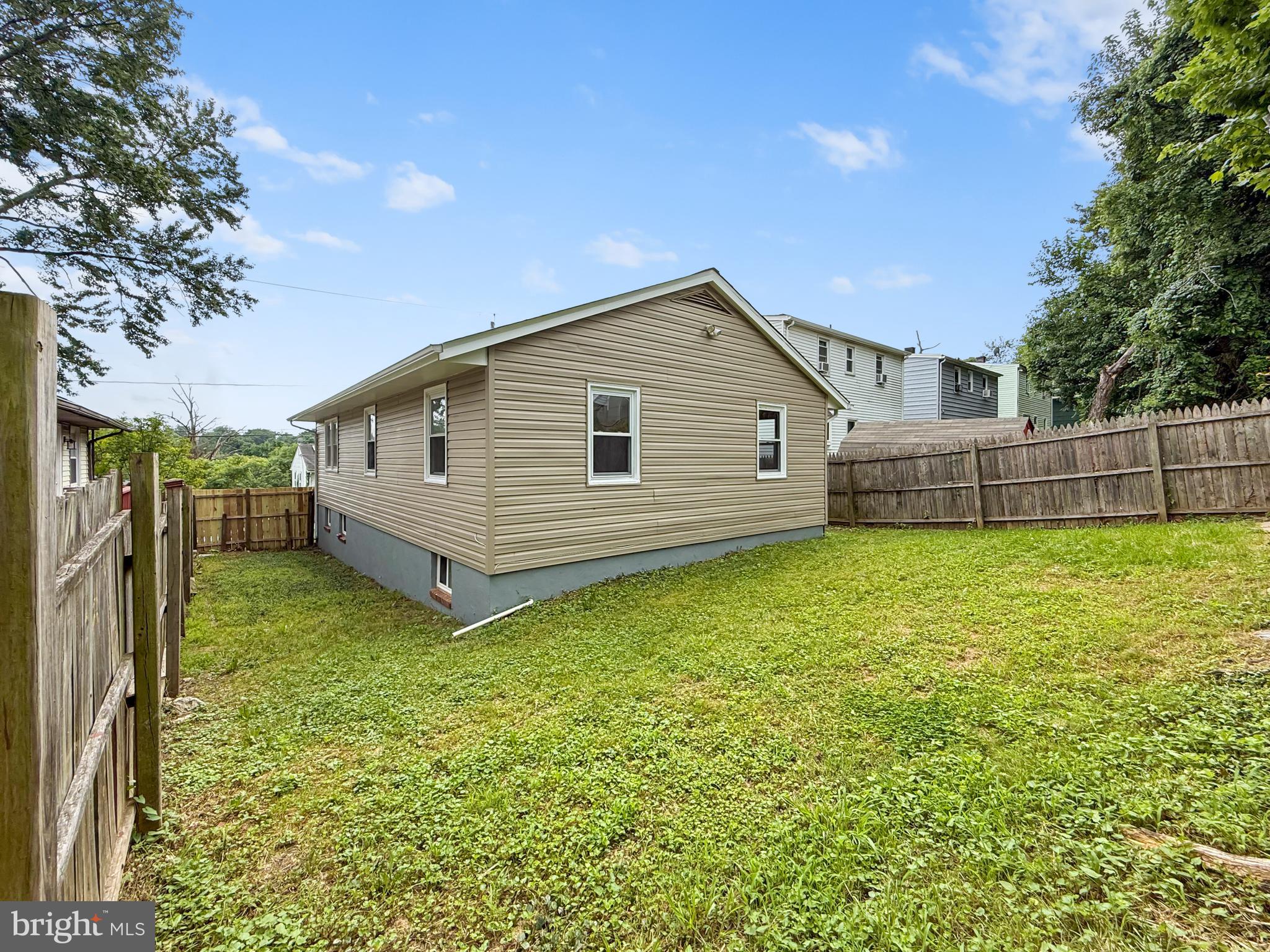 COLUMBIA HIGHLANDS - Residential