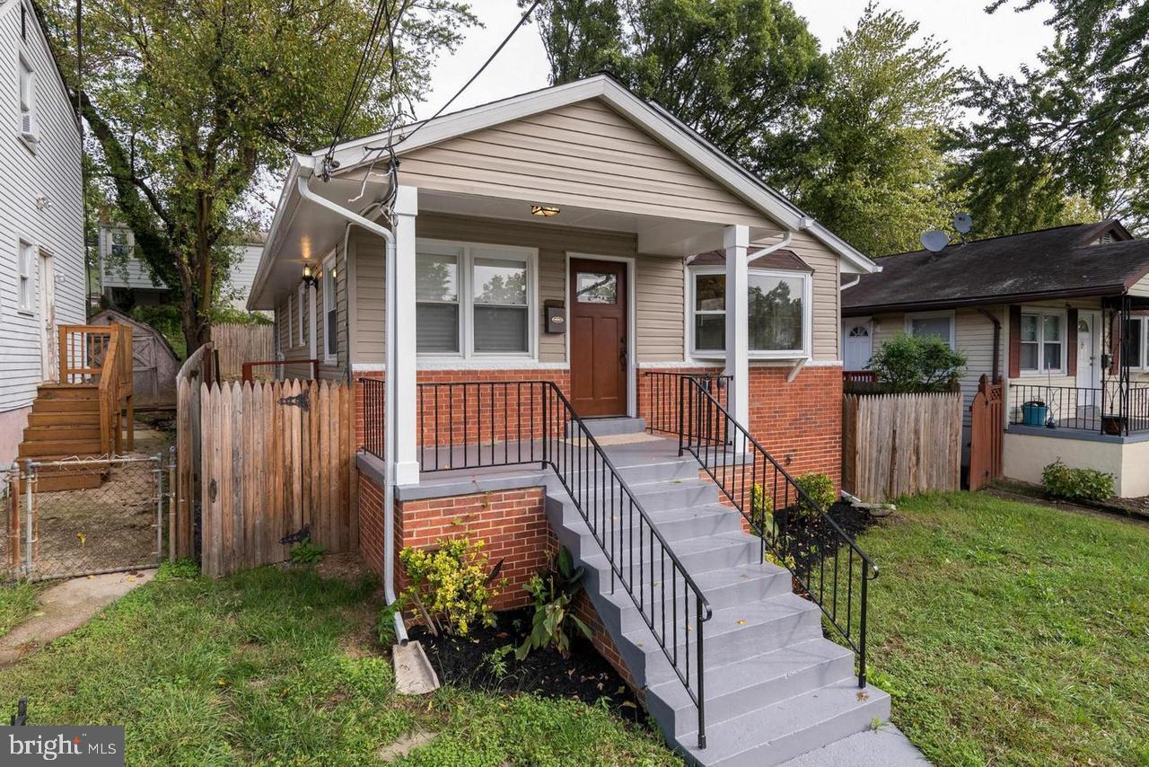 Welcome to this beautifully updated and move-in ready 5-bedroom, 2-bath home offering space, comfort, and exceptional value in a prime location. Conveniently situated near the Metro, public transportation, and major highways, this home is perfect for commuters and anyone seeking both accessibility and convenience.
Step inside to a freshly painted interior with brand-new carpet in the lower level and gleaming hardwood floors throughout the main level, giving the home a warm and modern feel. The main level features three bedrooms and a full bath, while the fully finished basement adds two additional bedrooms and another full bathroom—ideal for extended family, guests, or a private office setup. The kitchen is equipped with sleek stainless steel appliances, with a nice living room to gather and entertain.
Outside, enjoy a front patio and a fenced-in backyard that’s great for kids, pets, or weekend BBQ's. With everything already done for you, this home is truly move-in ready.
And to make things even better, the seller is offering $10,000 toward closing costs—making this an incredible opportunity for buyers looking for value, space, and convenience. Don’t miss your chance to call this place home—schedule your private tour today!