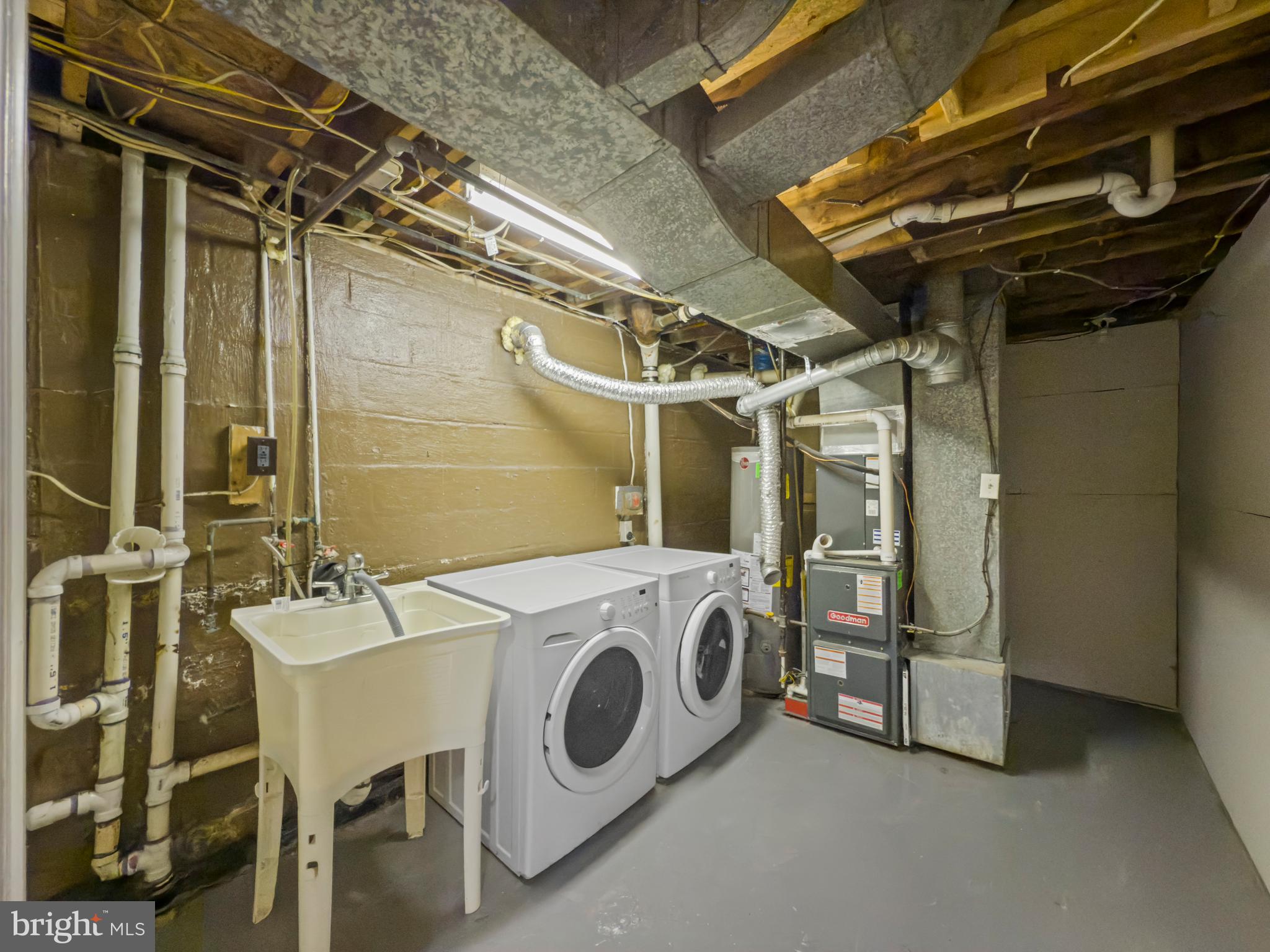 COLUMBIA HIGHLANDS - Residential