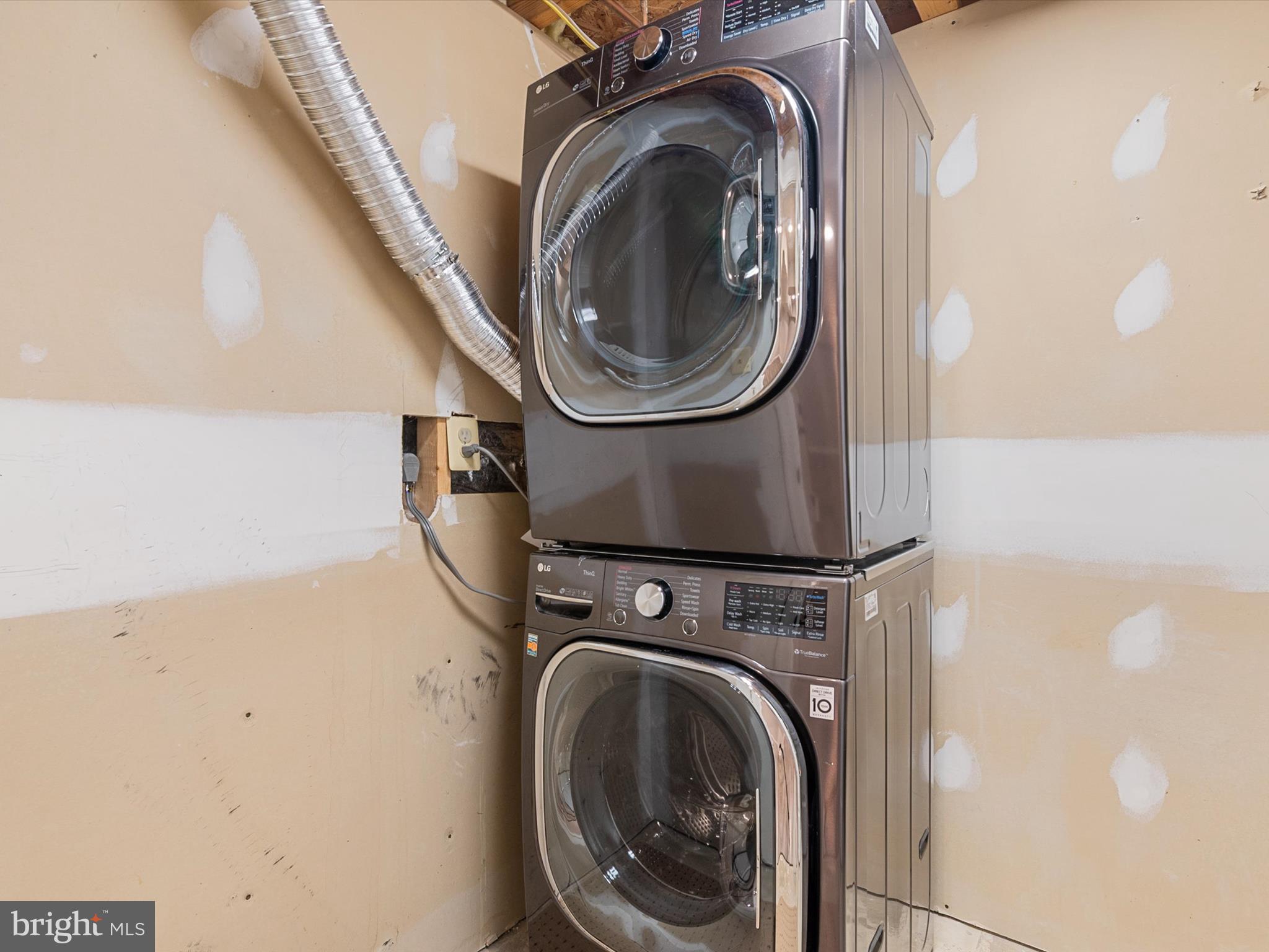 CROFTON HIGHLANDS - Residential