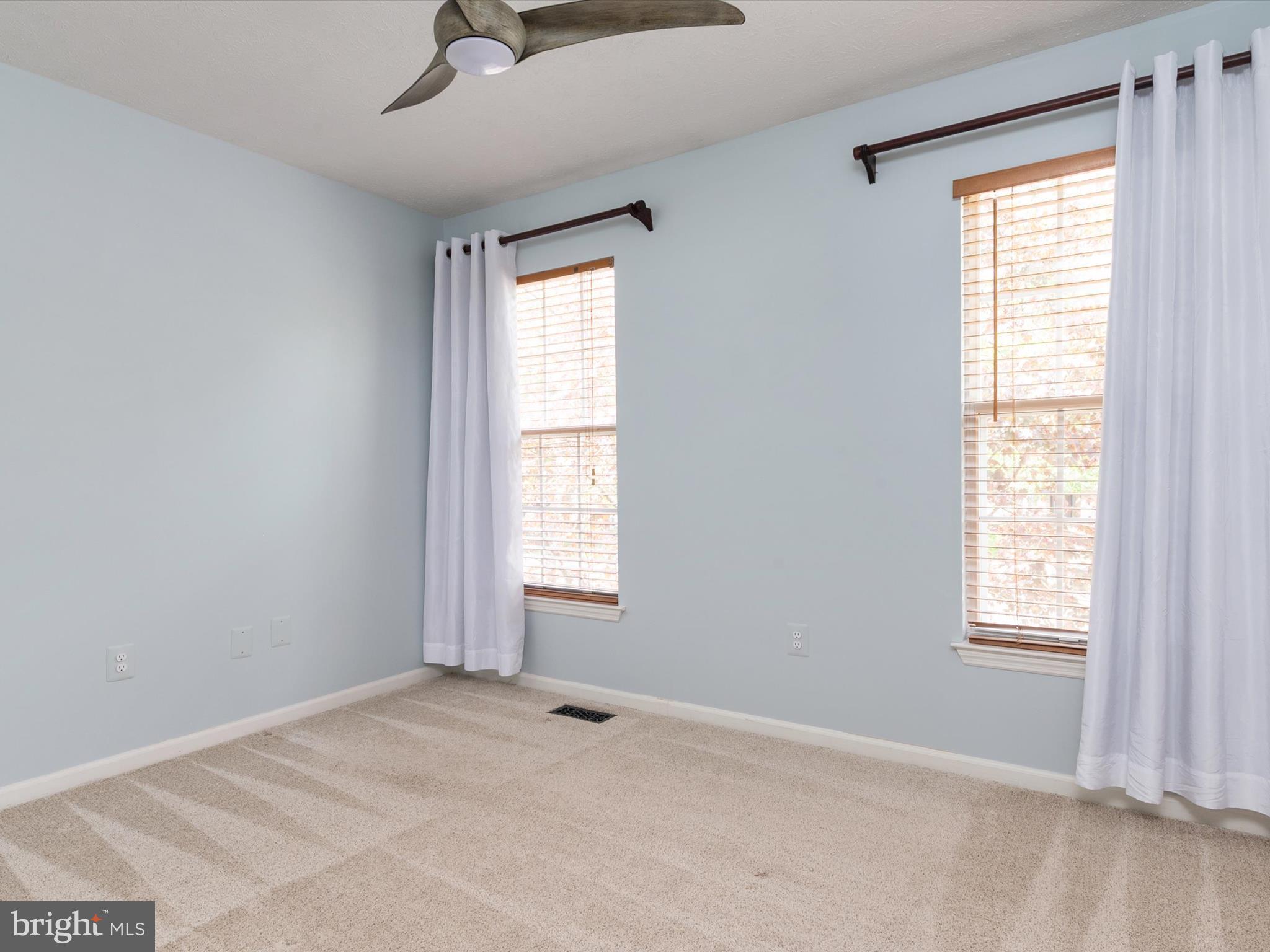 CROFTON HIGHLANDS - Residential