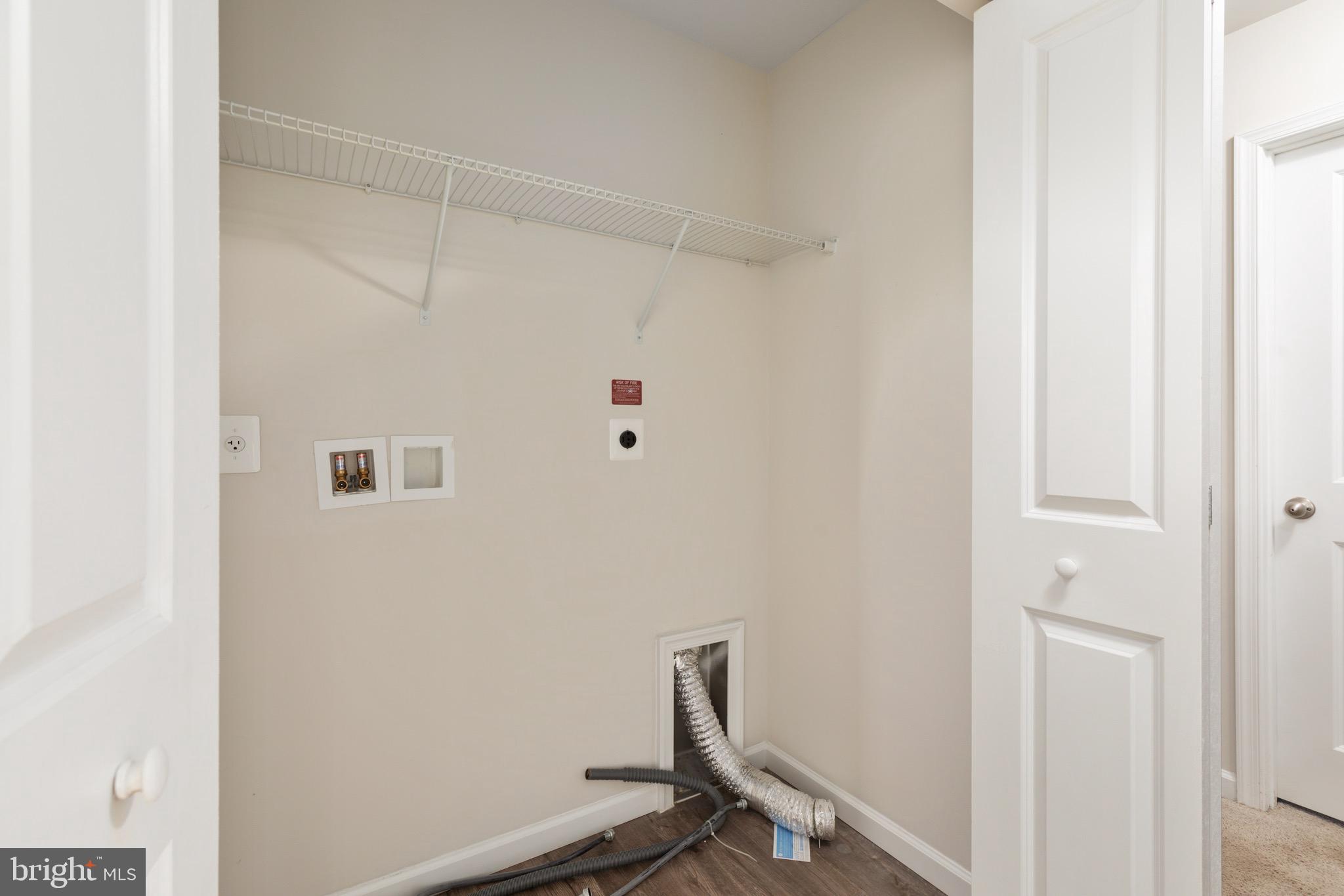 REGENTS CREST - Residential