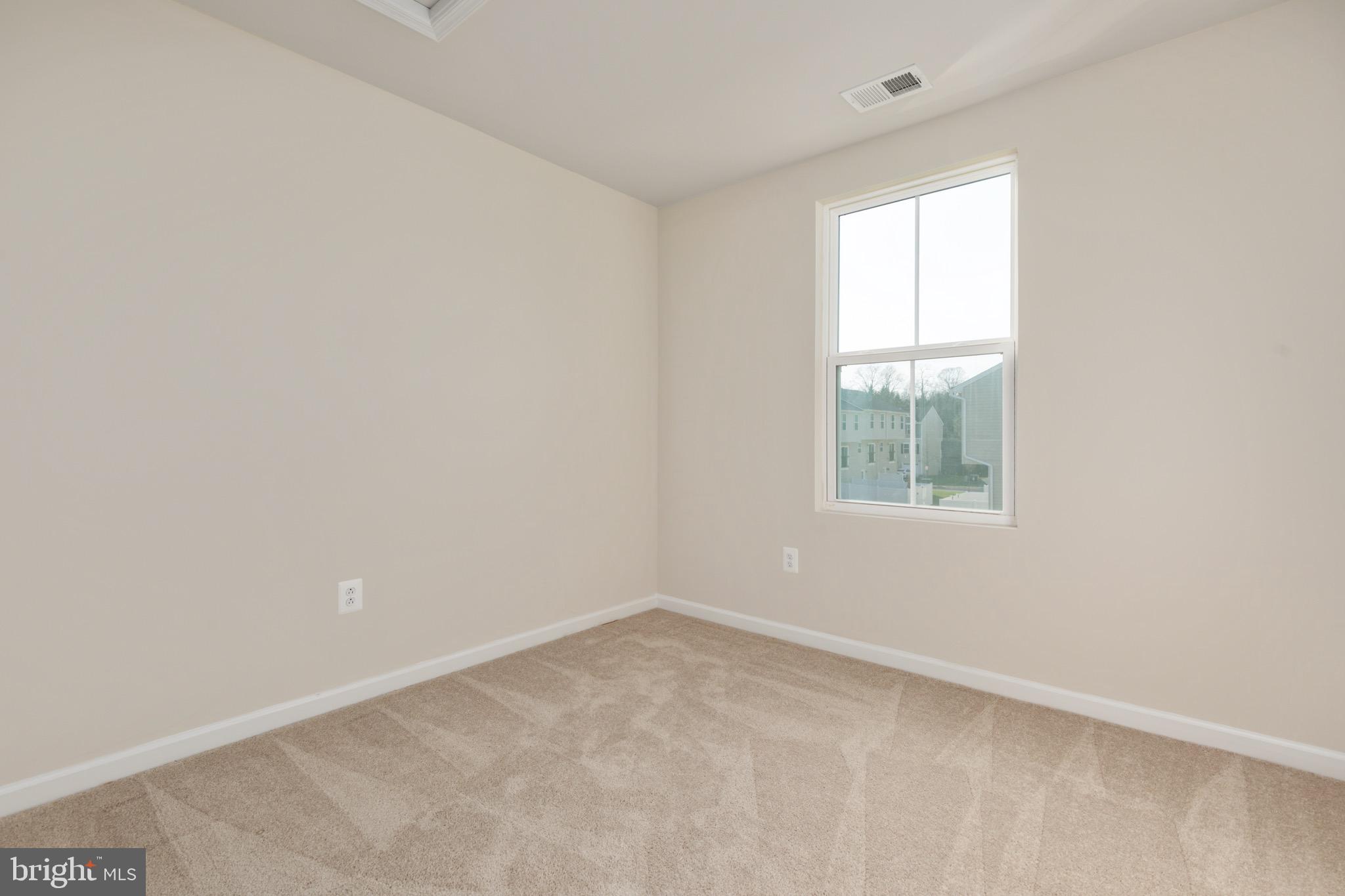 REGENTS CREST - Residential