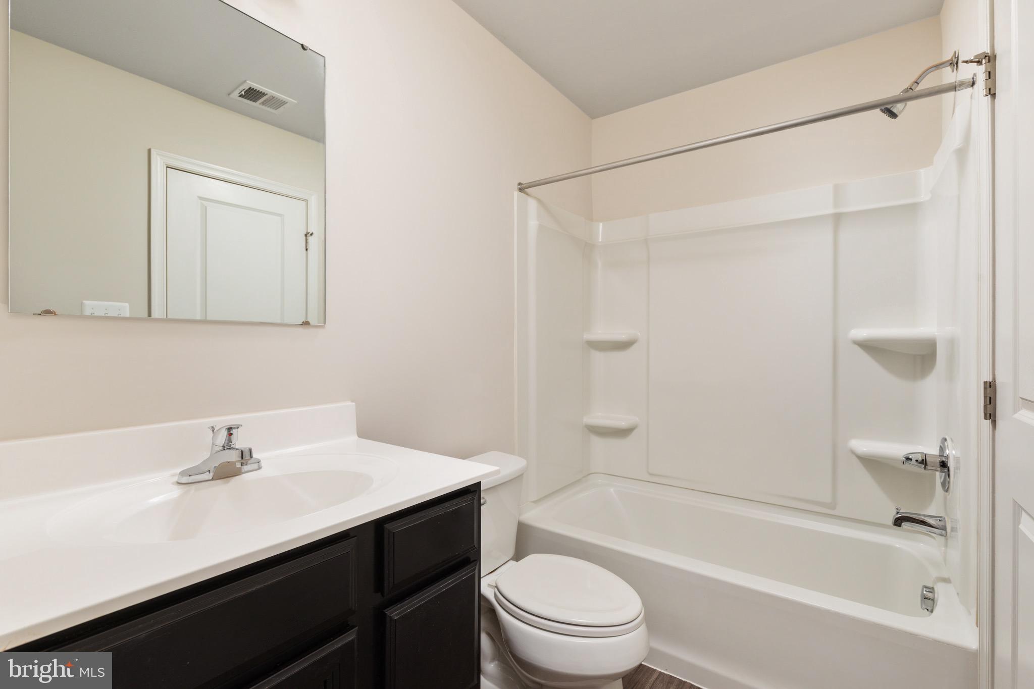 REGENTS CREST - Residential