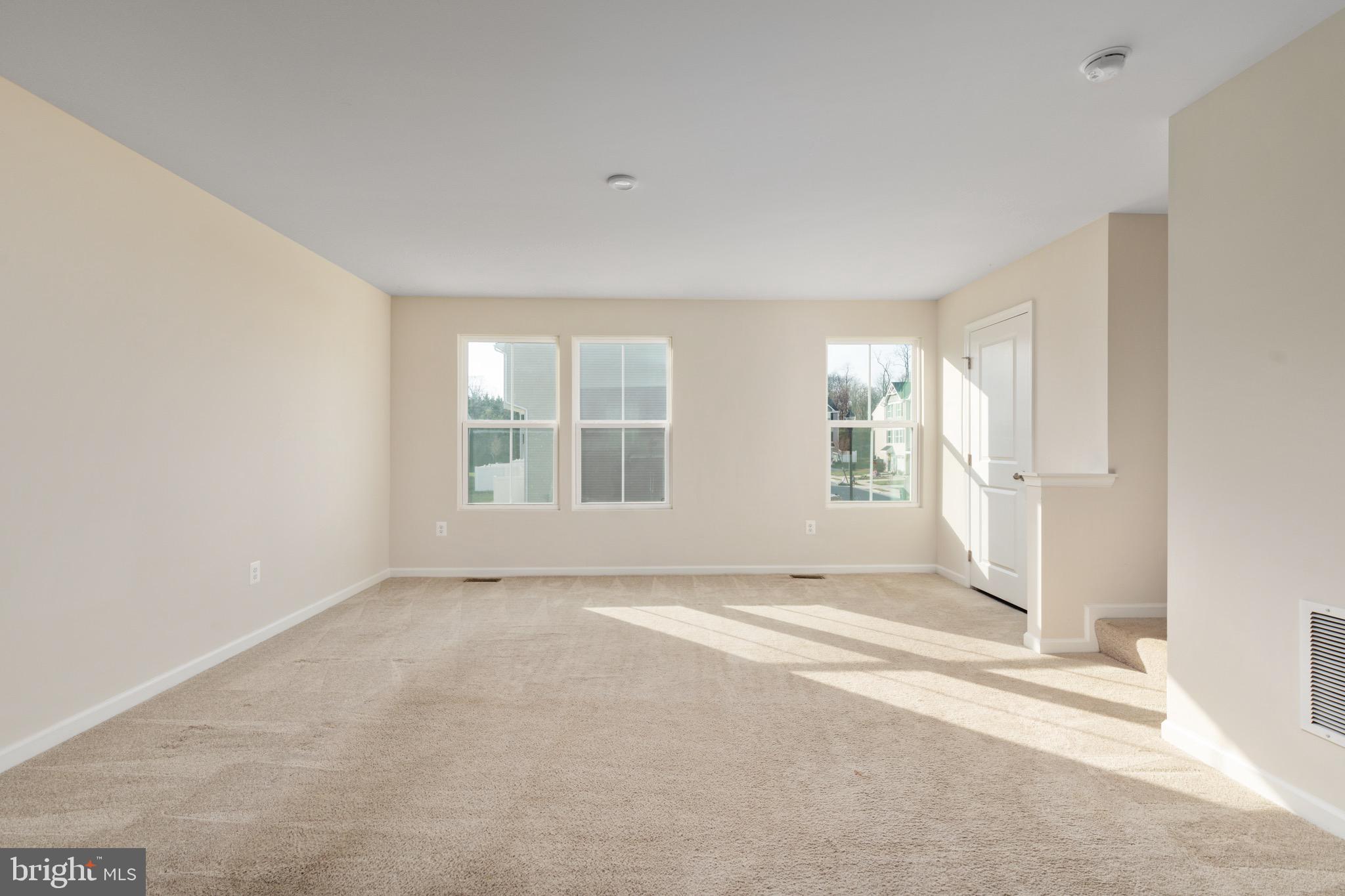 REGENTS CREST - Residential