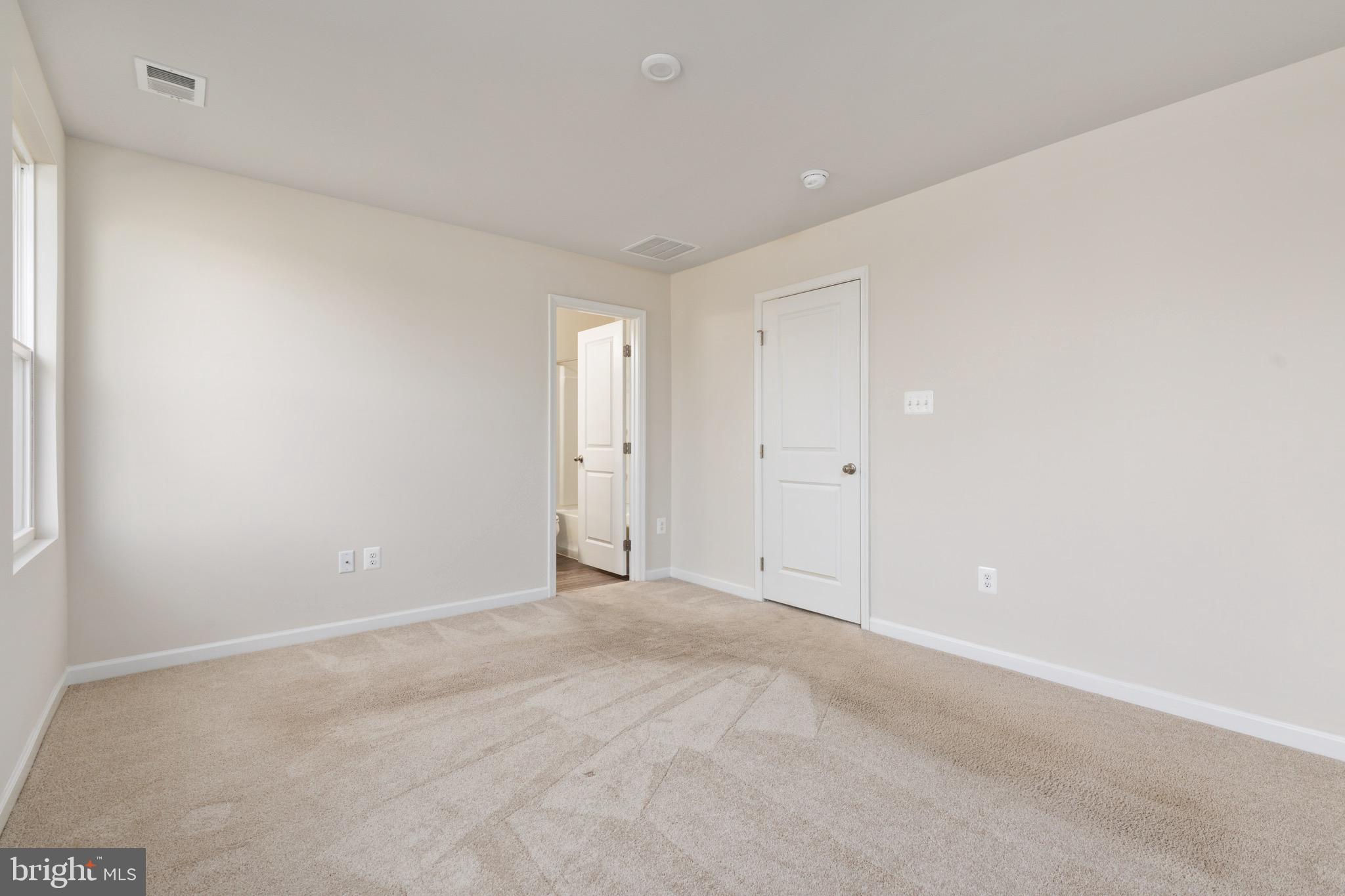 REGENTS CREST - Residential