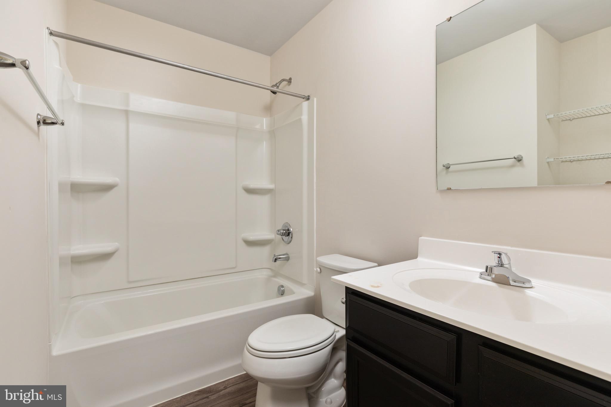 REGENTS CREST - Residential