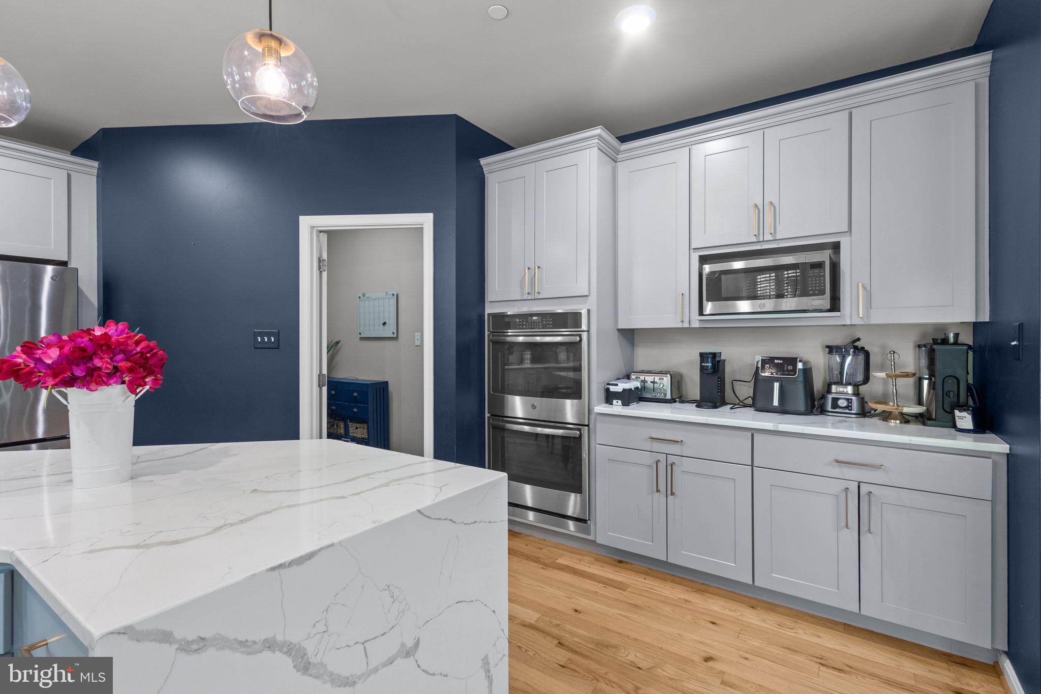 BELMONT - Residential