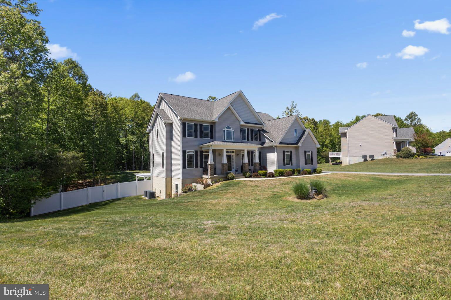 BELMONT - Residential