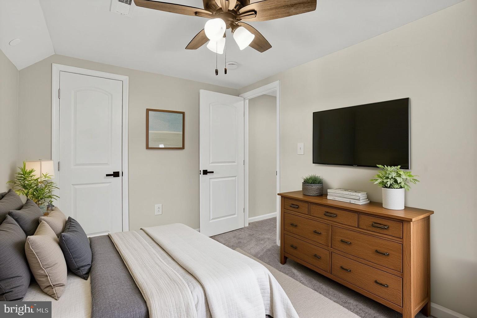 NEIGHBORHOOD - Residential