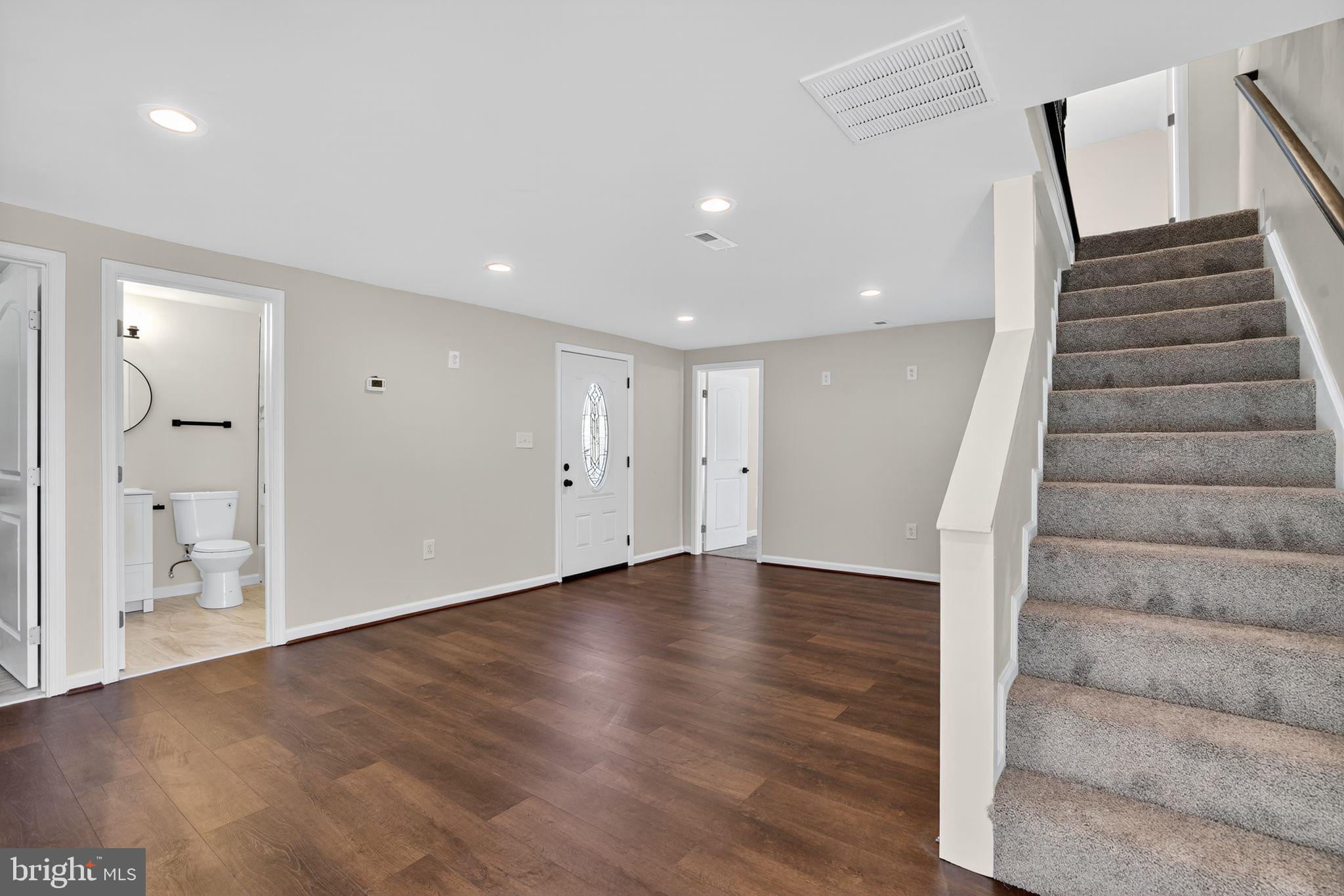 NEIGHBORHOOD - Residential