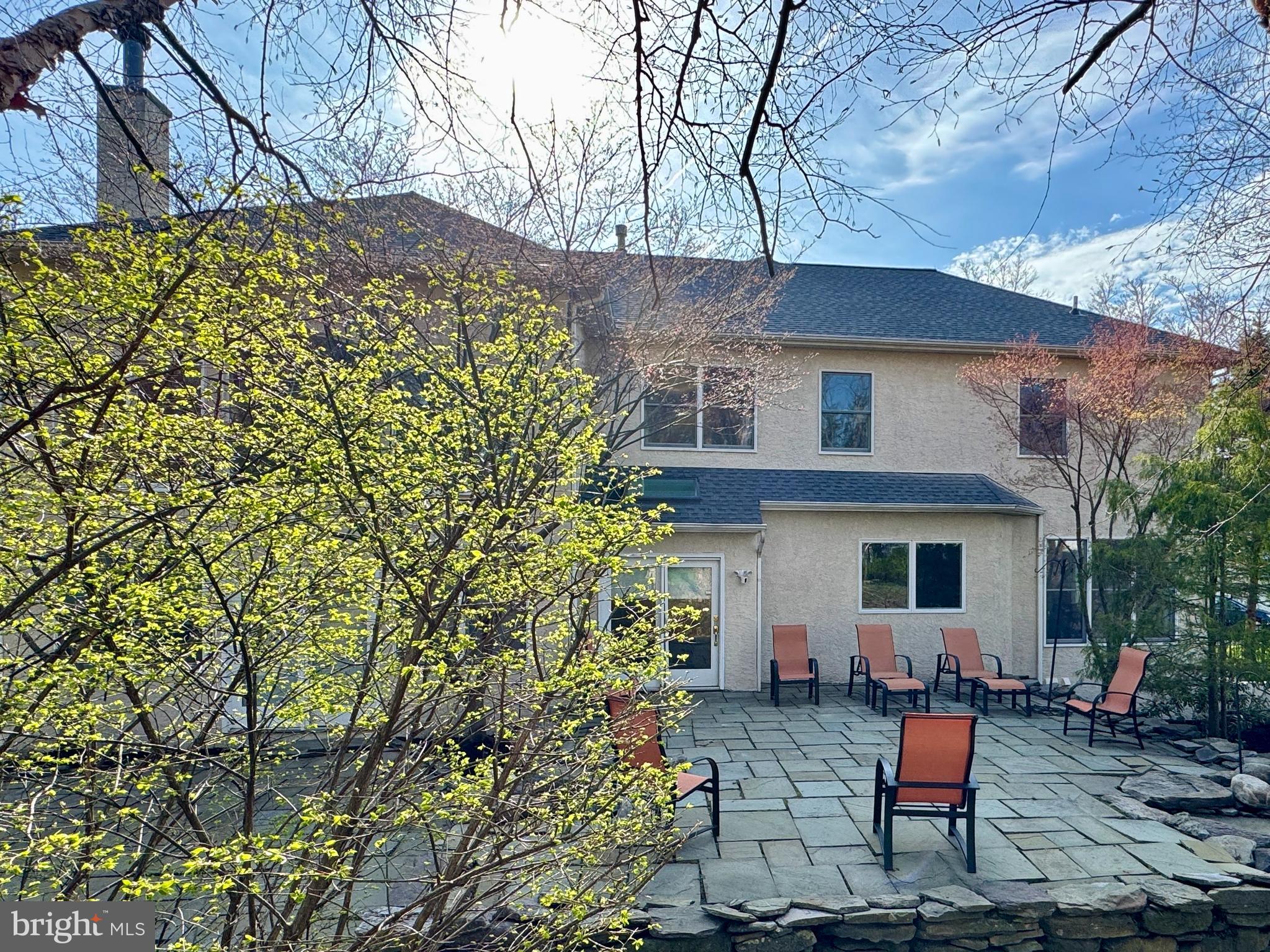 PROVIDENCE OAKS - Residential