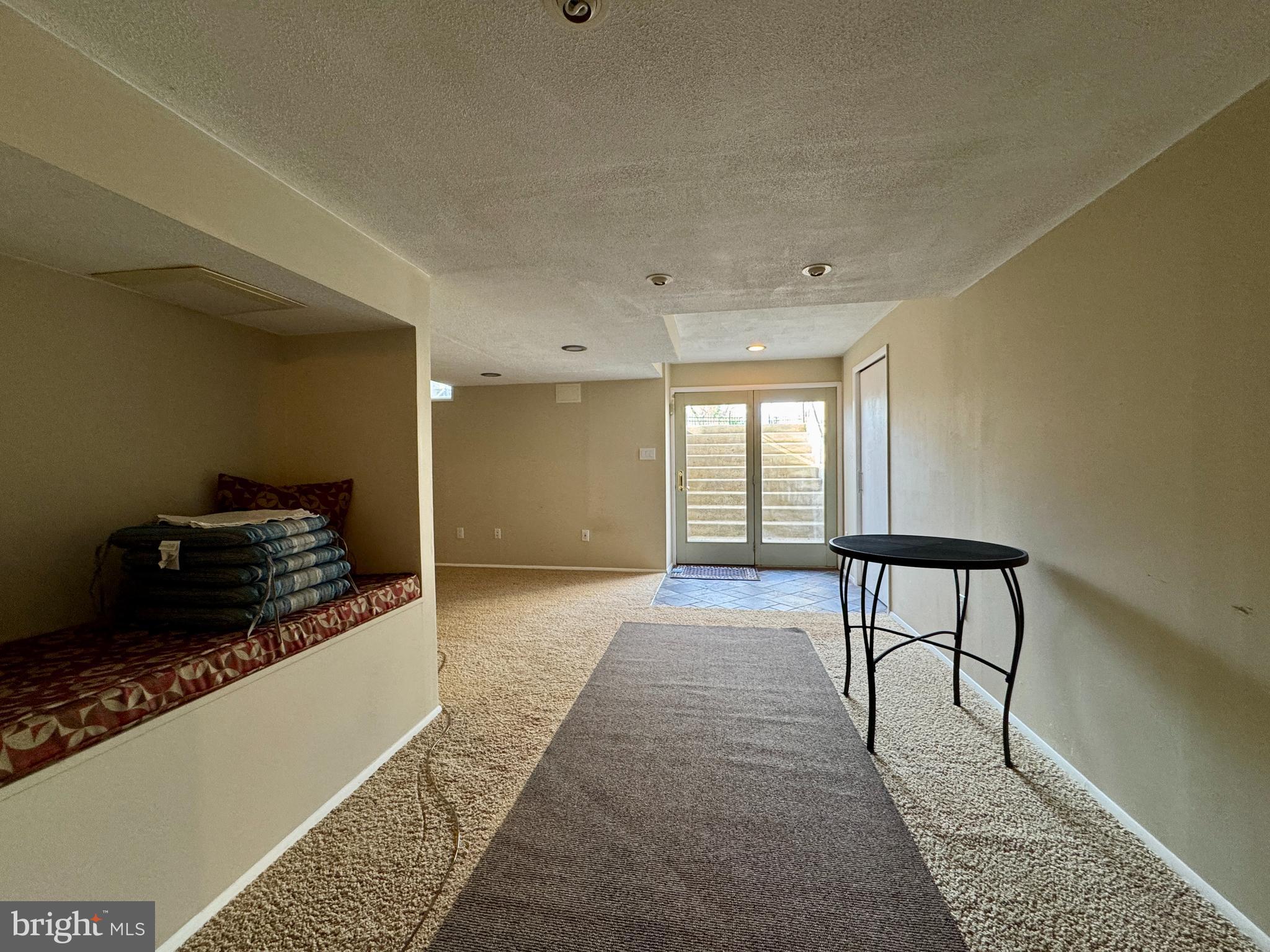 PROVIDENCE OAKS - Residential