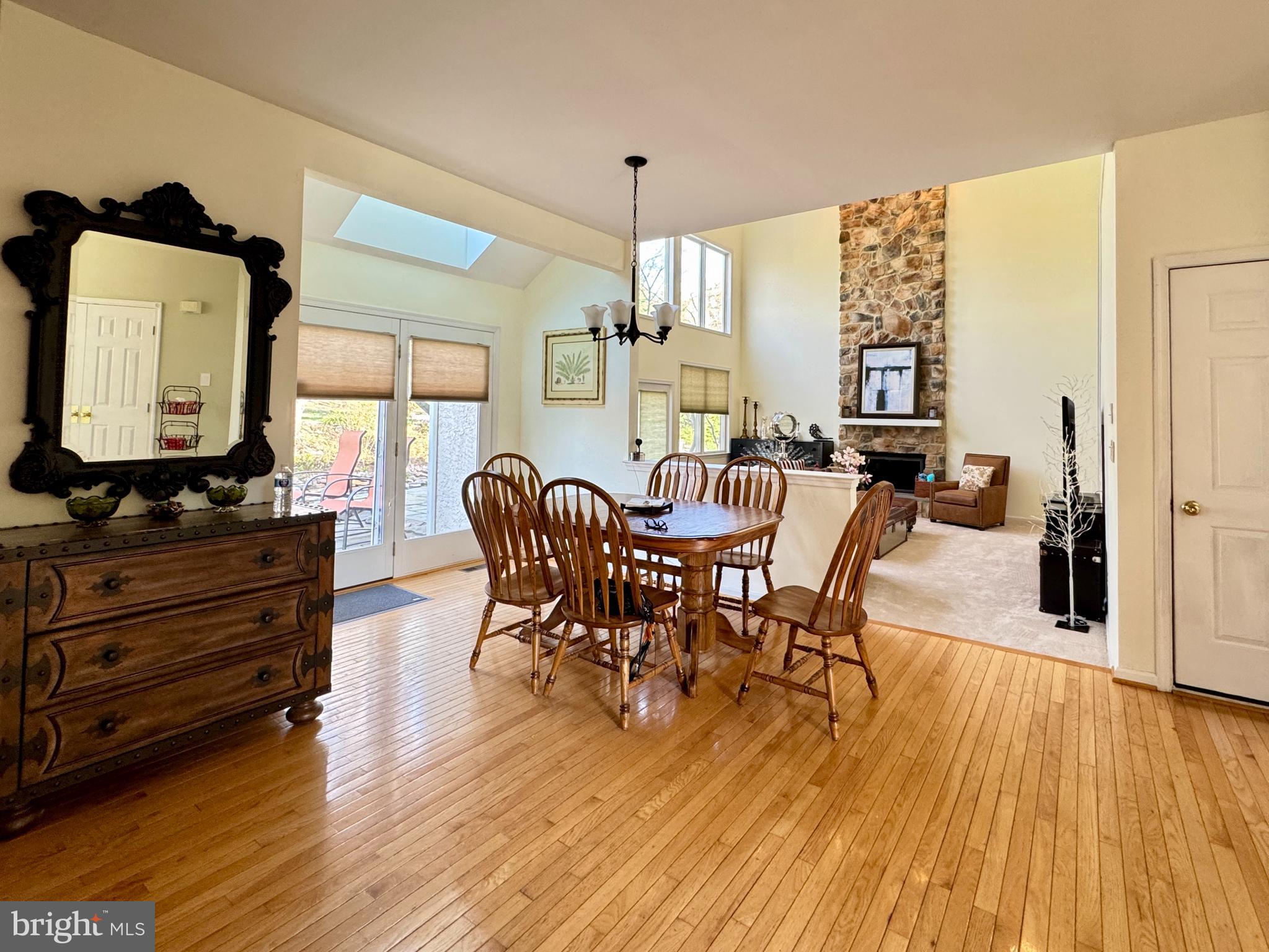 PROVIDENCE OAKS - Residential