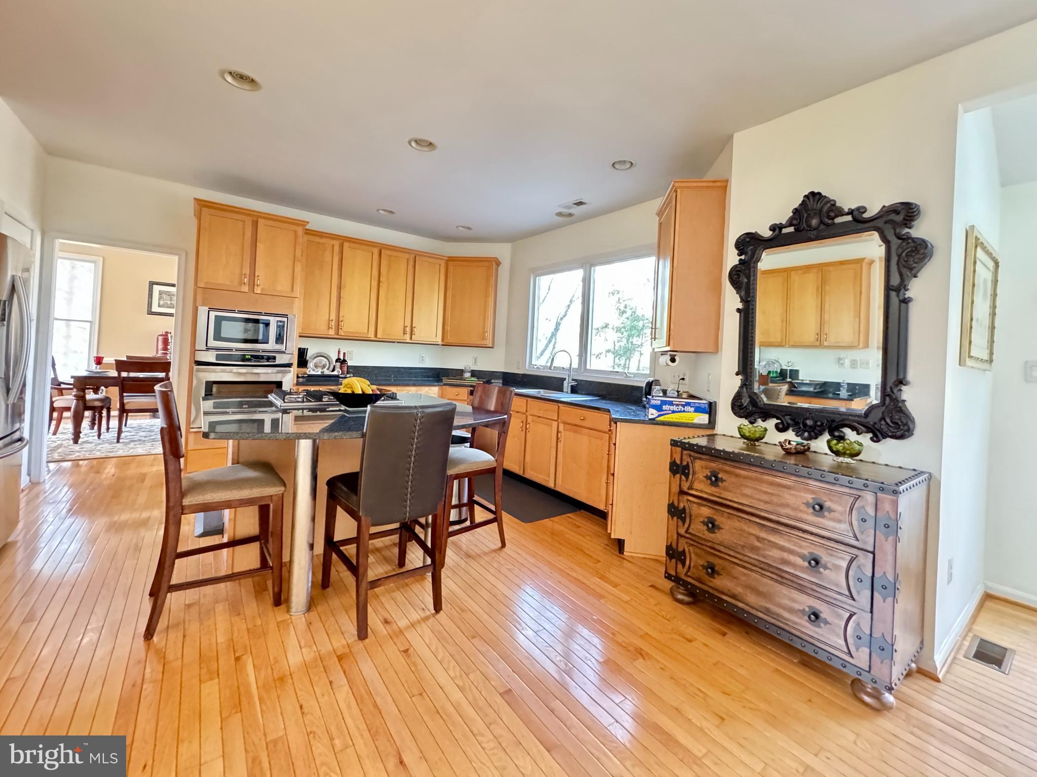 PROVIDENCE OAKS - Residential