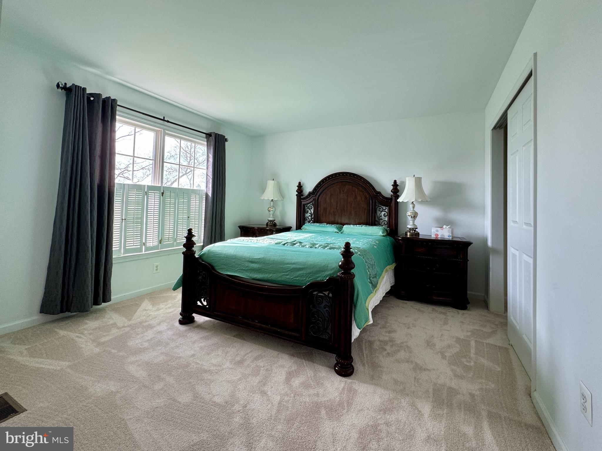 PROVIDENCE OAKS - Residential