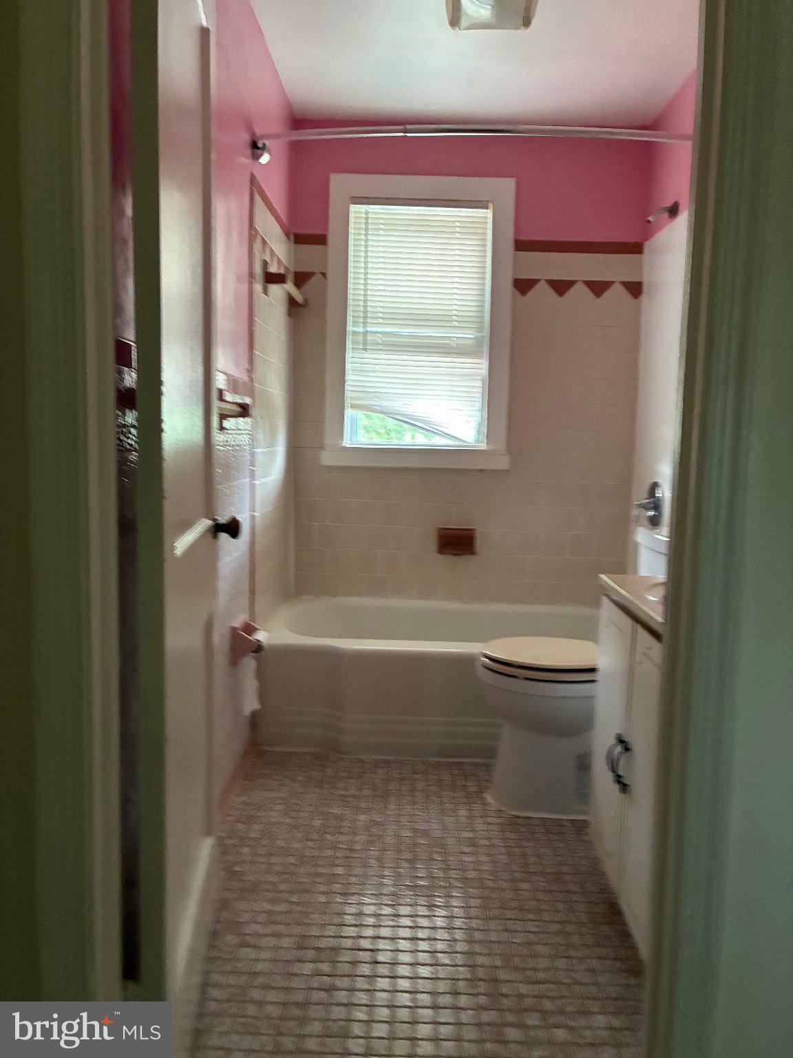3830 SINCLAIR S
