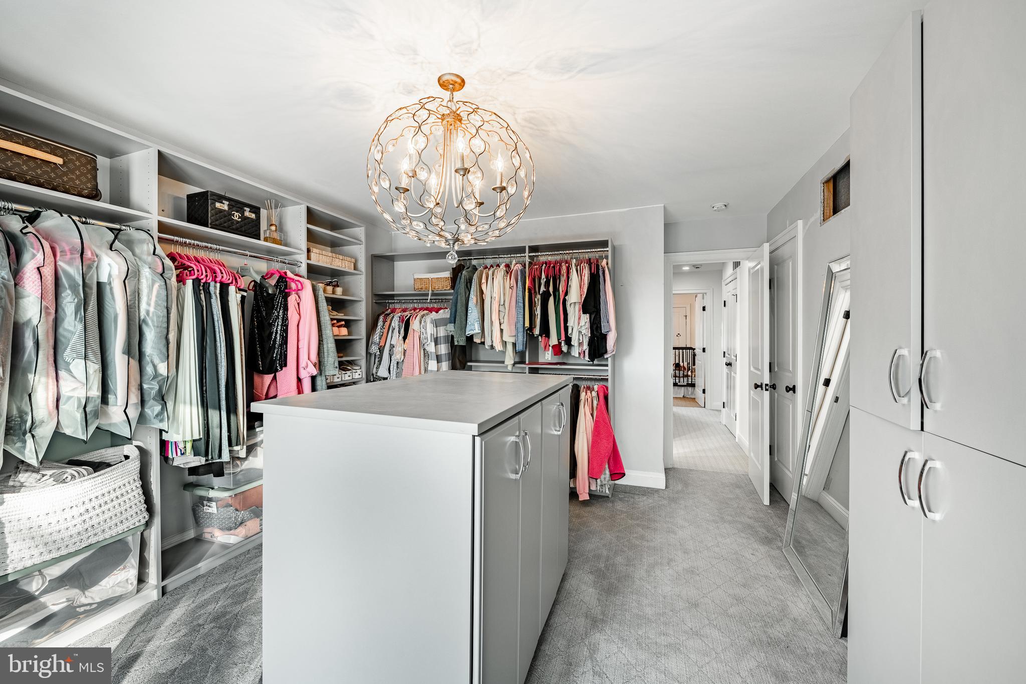 HERMITAGE - Residential