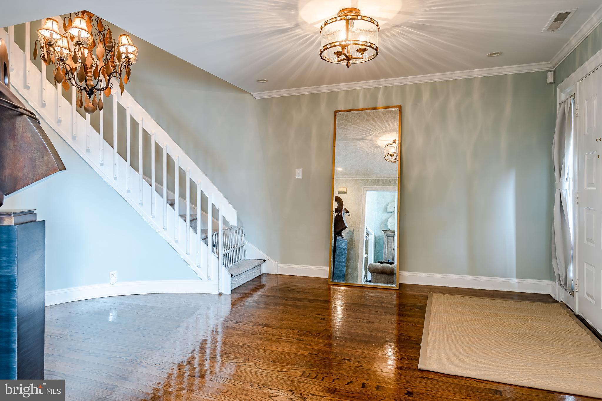 1256 ROUND HILL ROAD