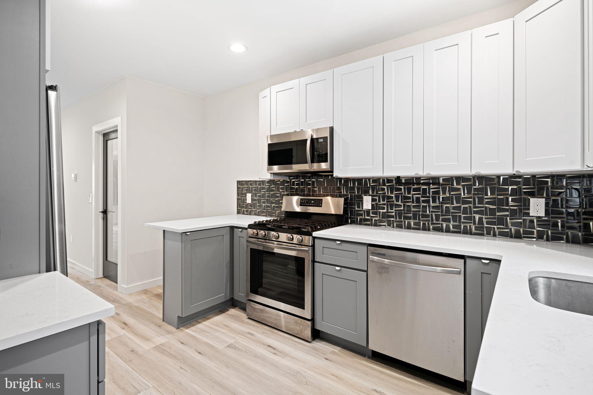 POINT BREEZE - Residential