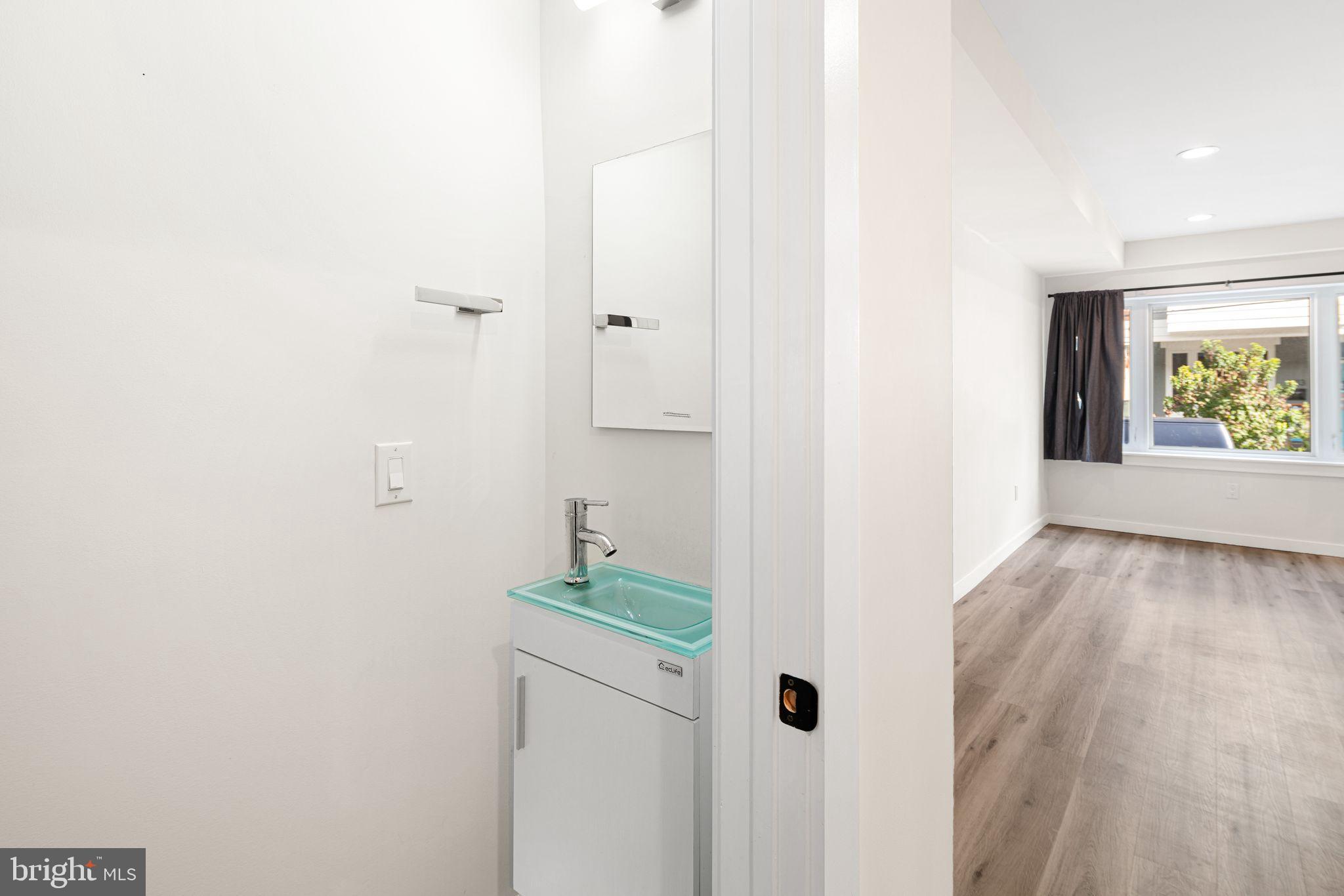 POINT BREEZE - Residential