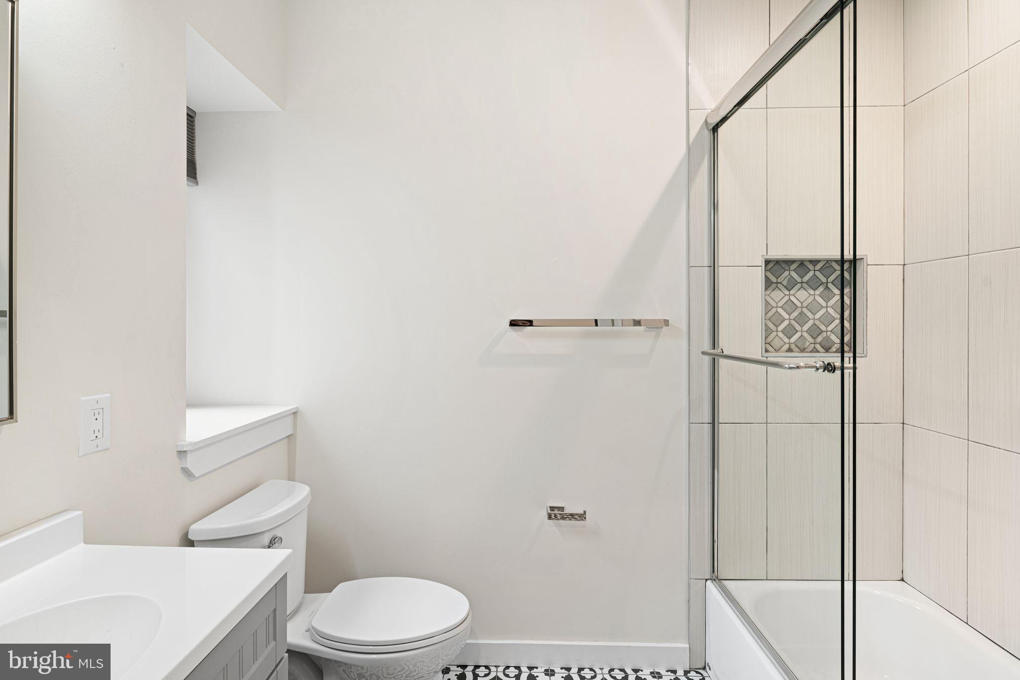 POINT BREEZE - Residential