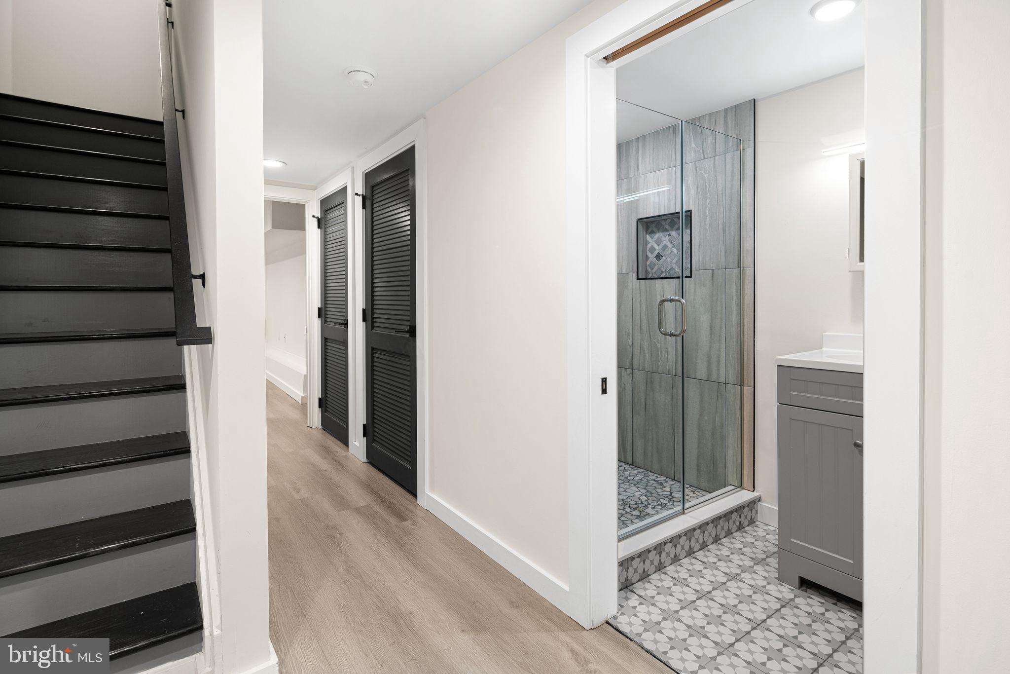 POINT BREEZE - Residential