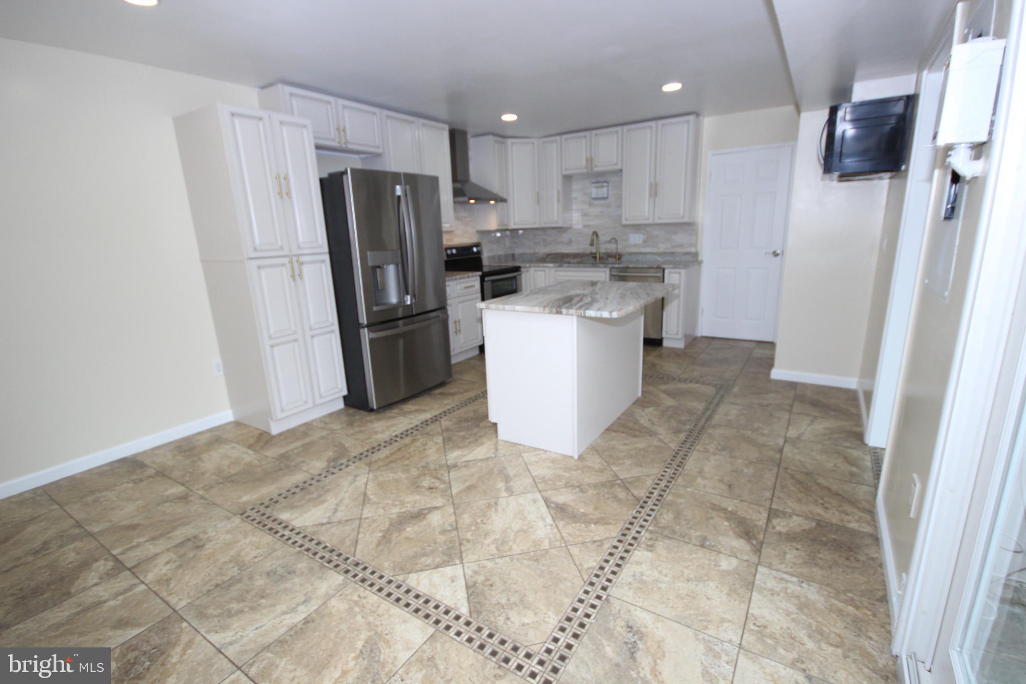 COURTS OF WHETSTONE - Residential