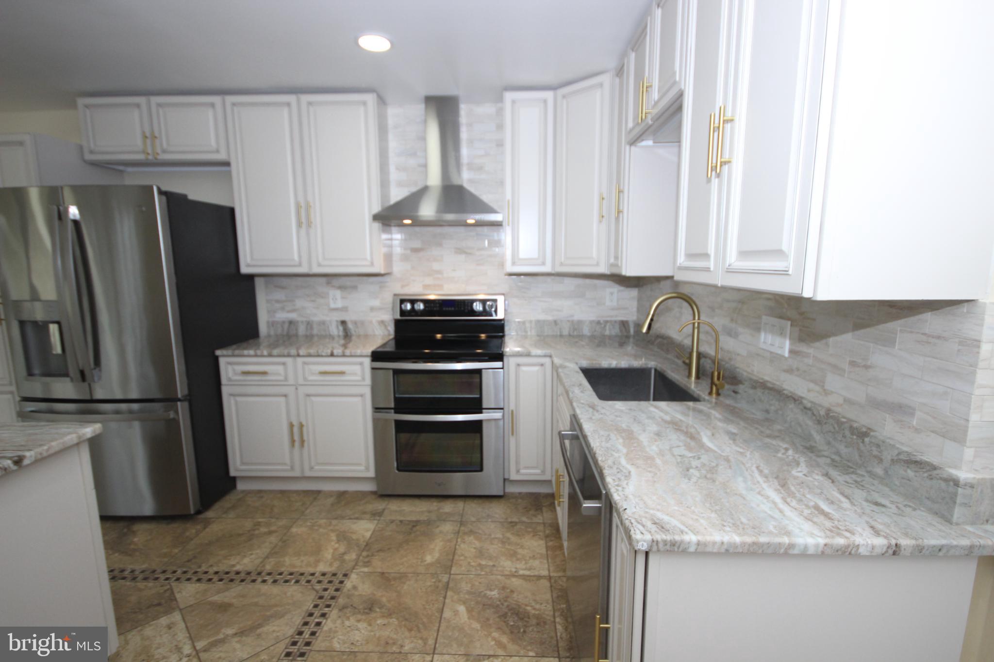 COURTS OF WHETSTONE - Residential