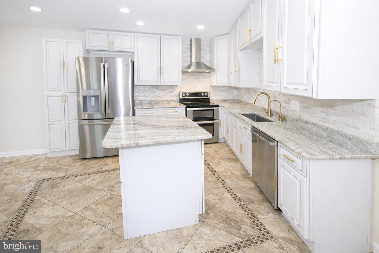 COURTS OF WHETSTONE - Residential