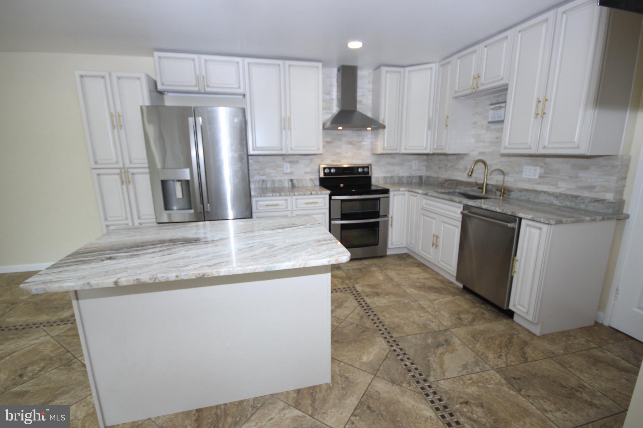 COURTS OF WHETSTONE - Residential