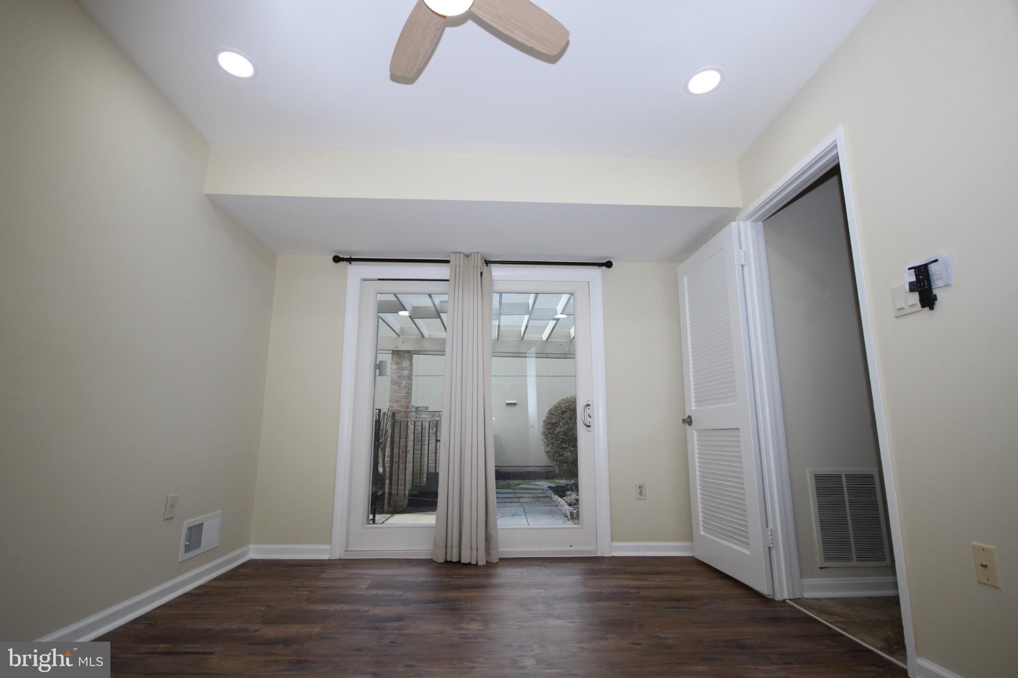 COURTS OF WHETSTONE - Residential