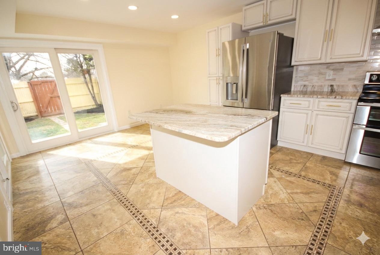 COURTS OF WHETSTONE - Residential