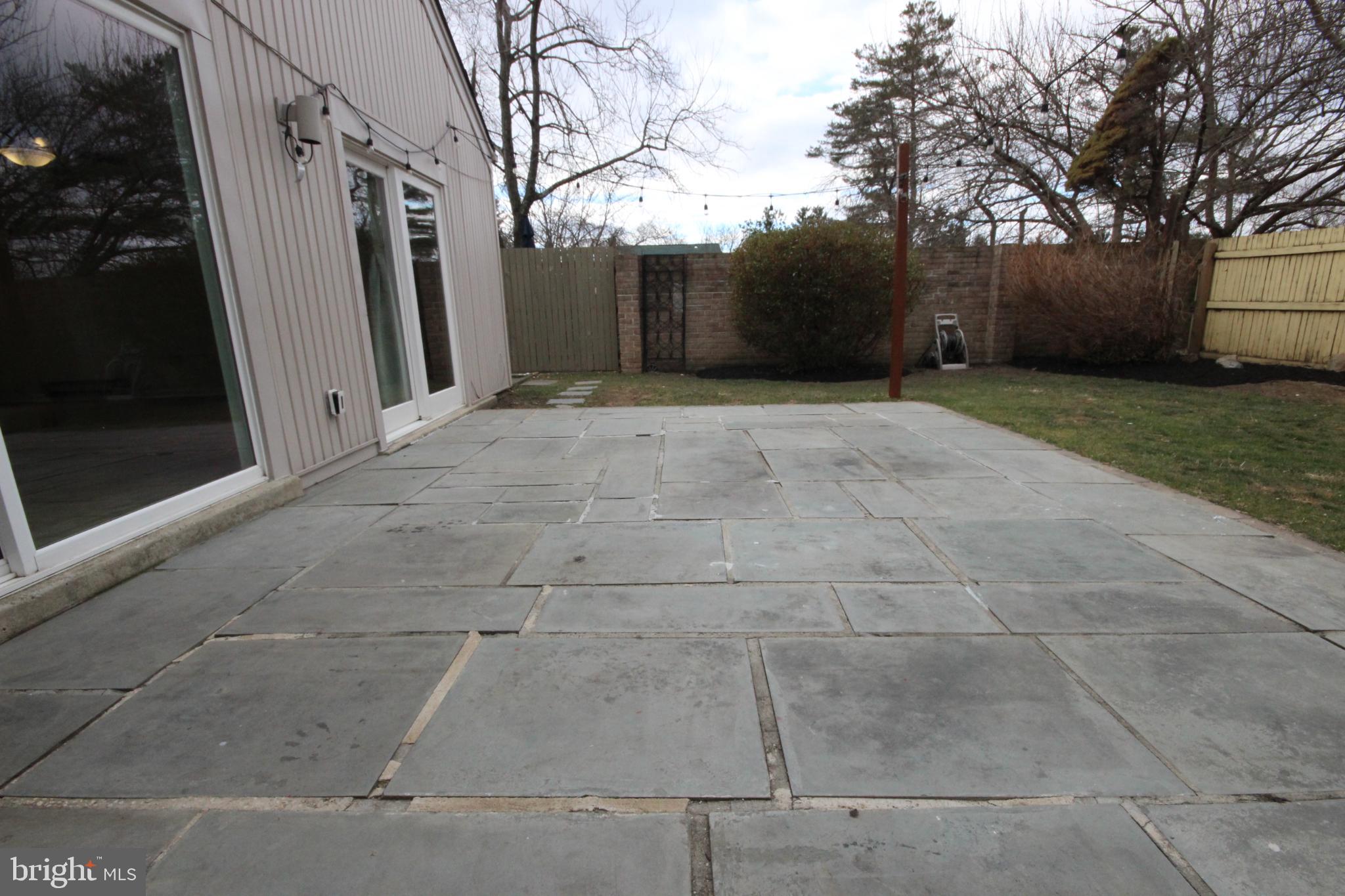 COURTS OF WHETSTONE - Residential