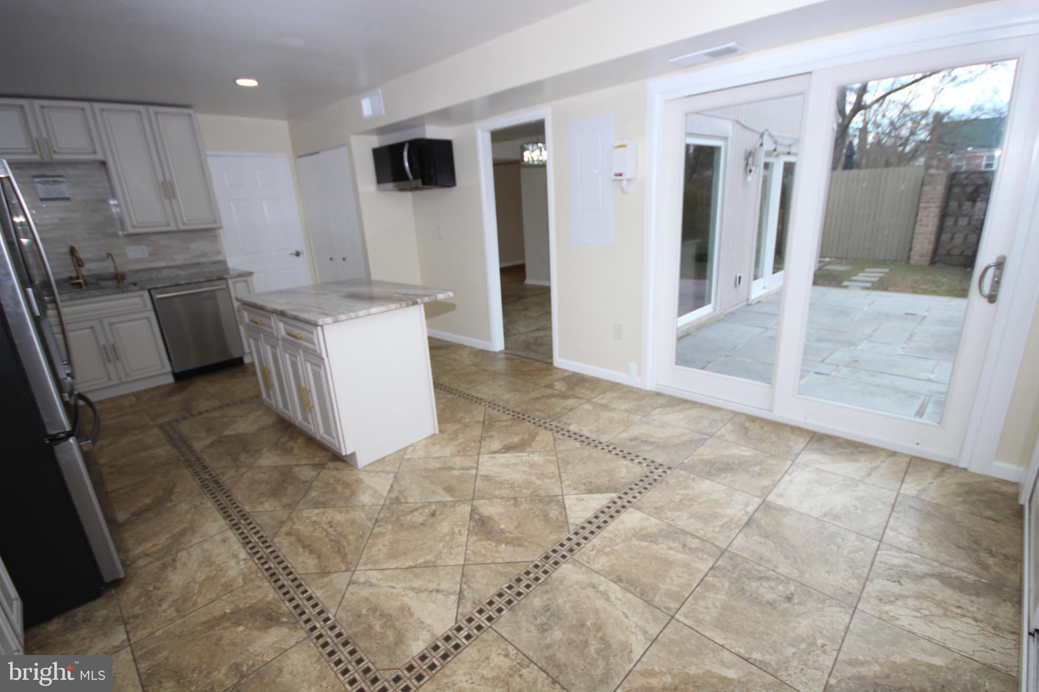 COURTS OF WHETSTONE - Residential