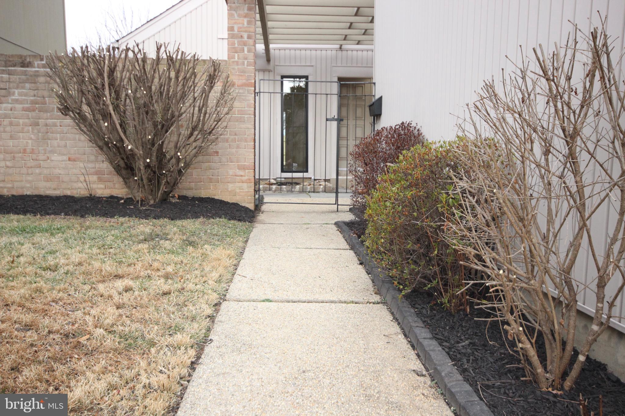 COURTS OF WHETSTONE - Residential