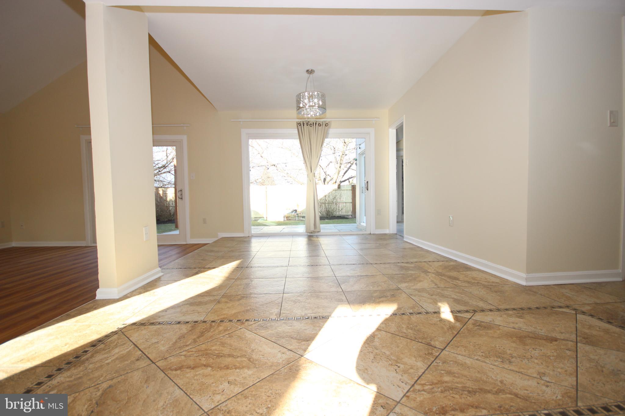 COURTS OF WHETSTONE - Residential