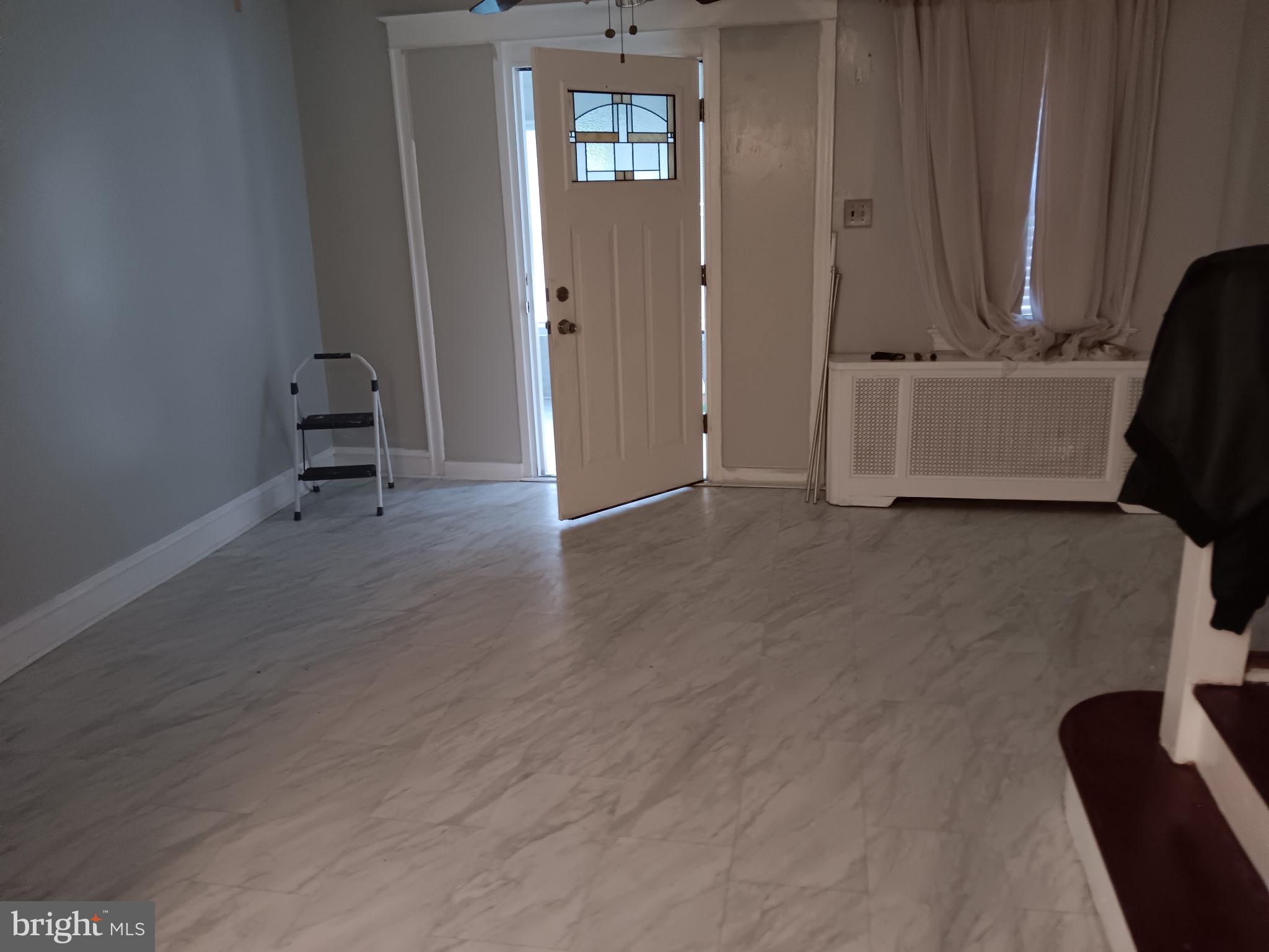 LAWNCREST - Residential Lease