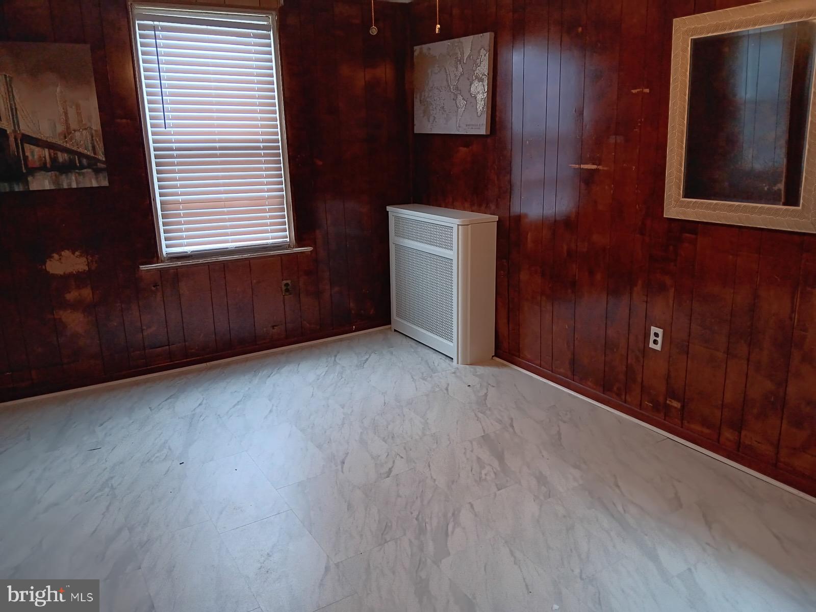 LAWNCREST - Residential Lease