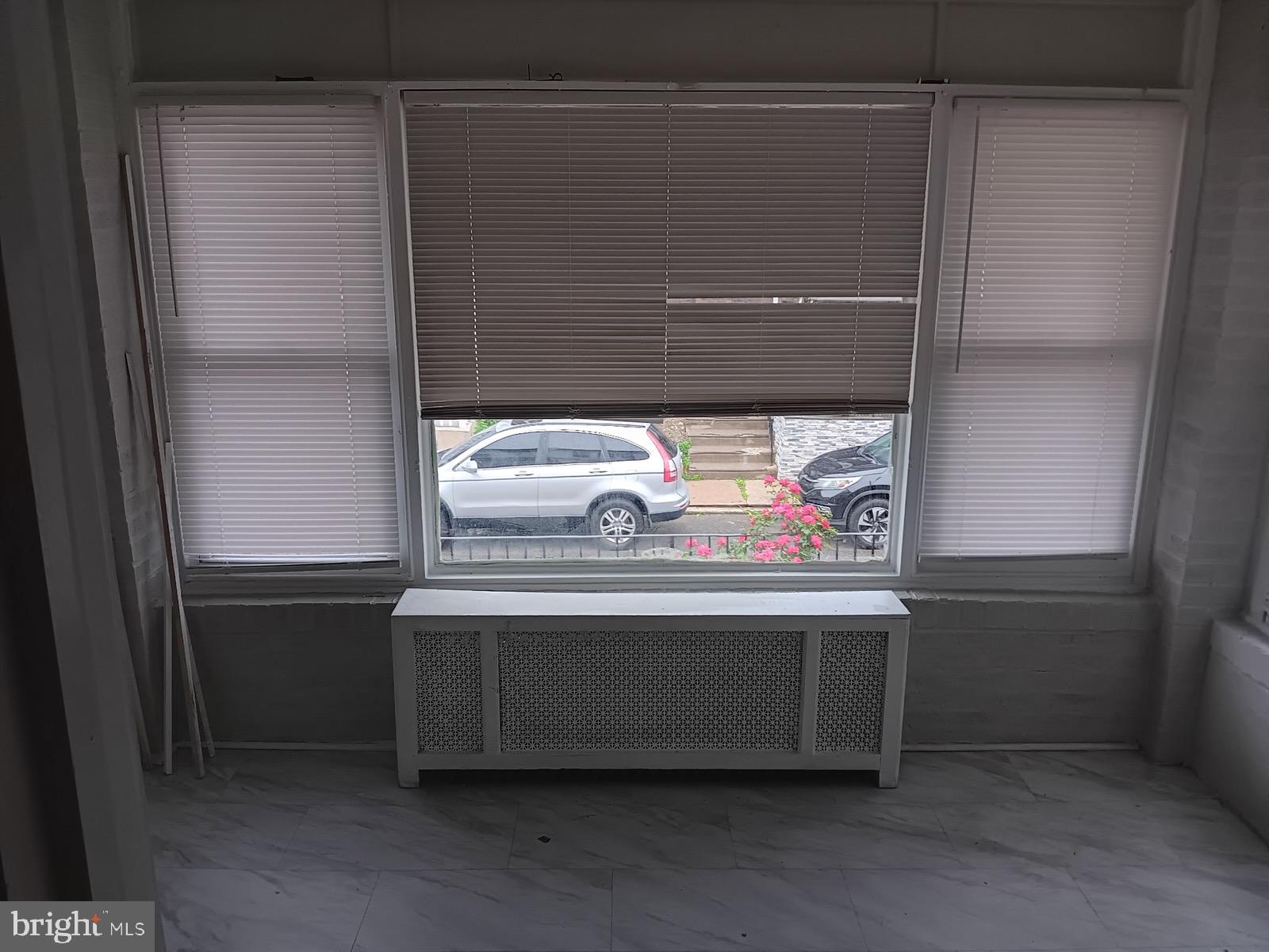 LAWNCREST - Residential Lease